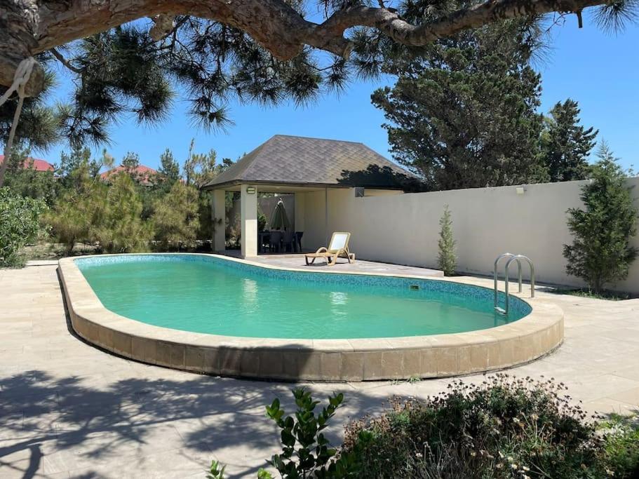 Bilgah Villa with pool