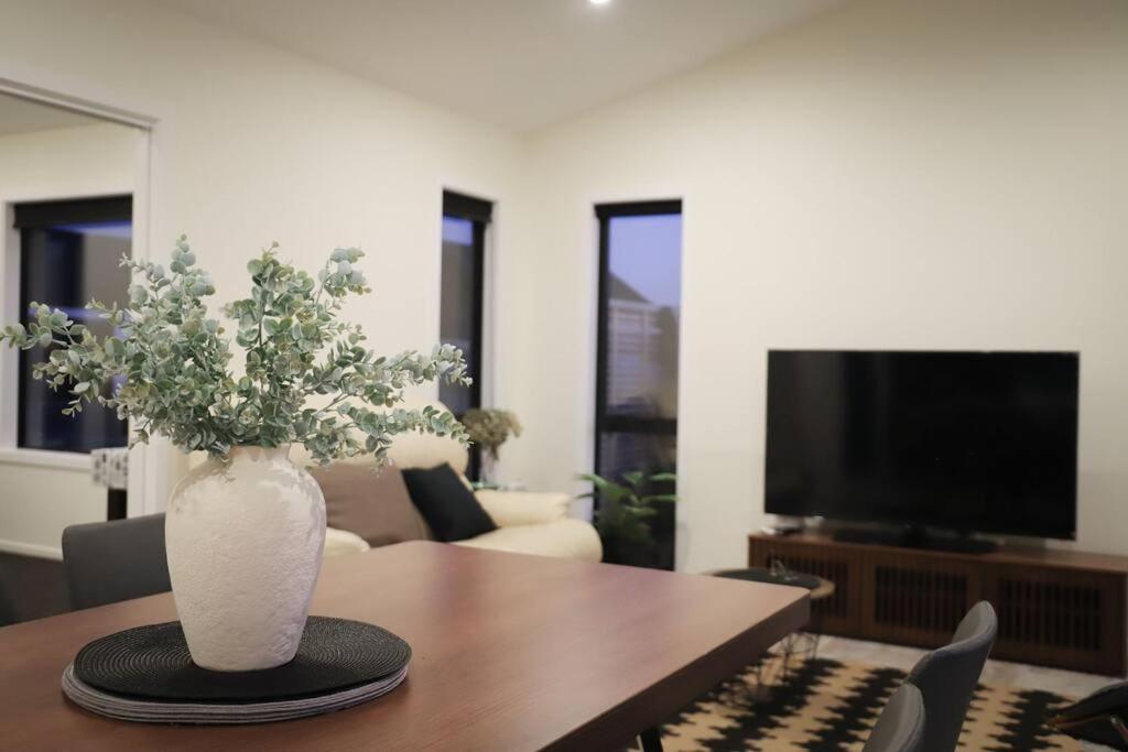 Black Pearl-4 bedroom brand new designer house view 5