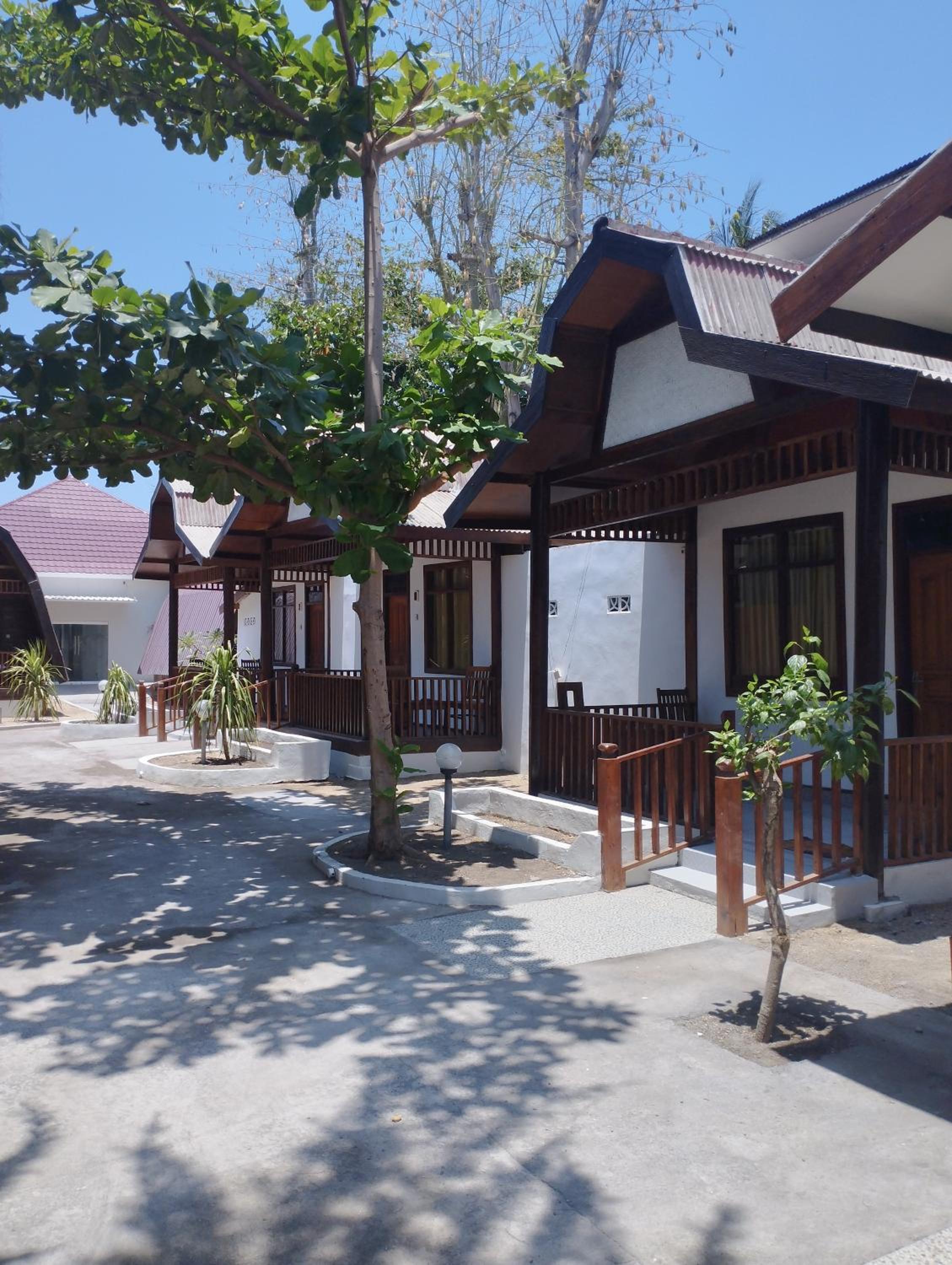 BackDoorz Bungalow