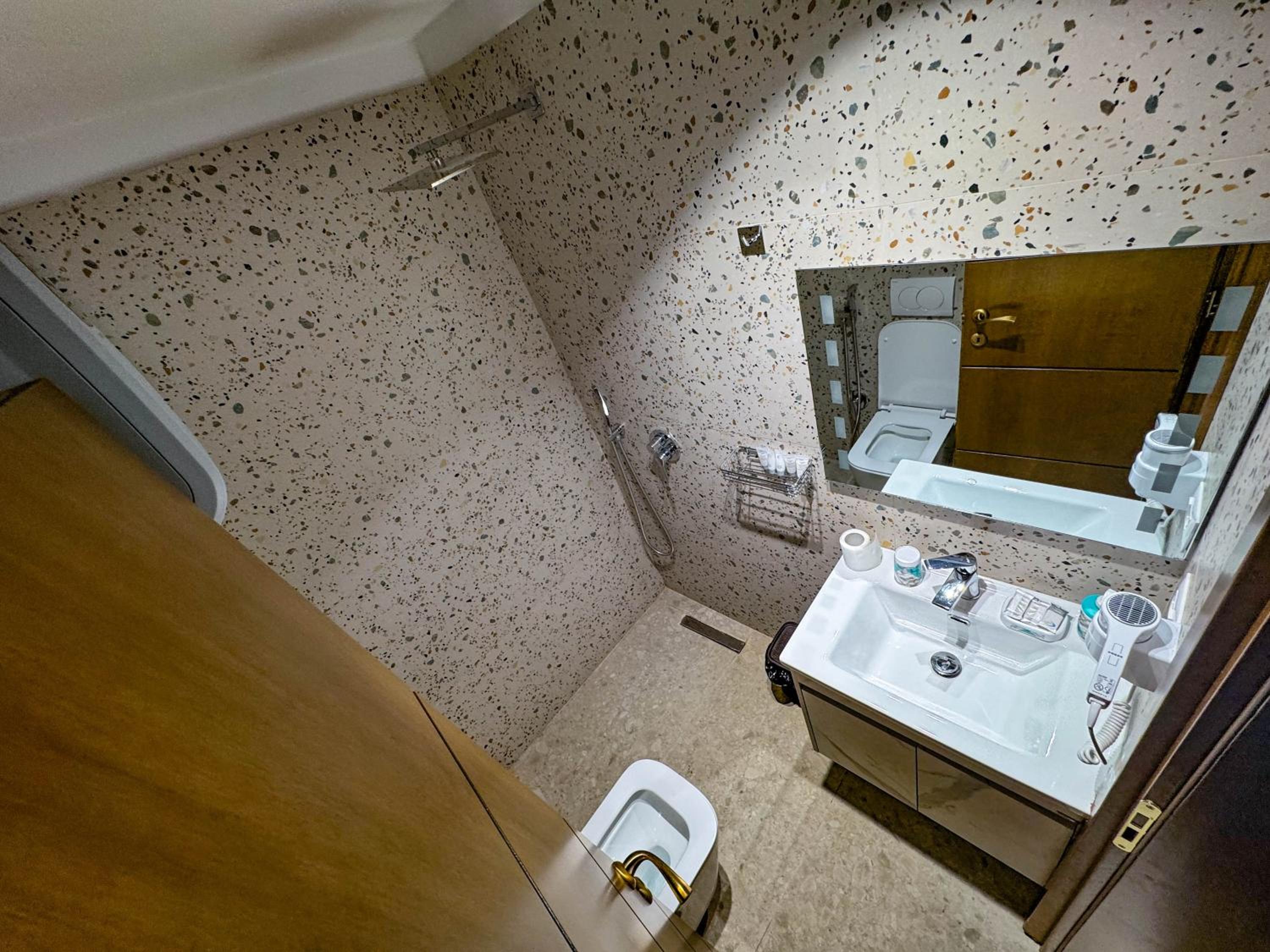 Tirana Lovely Apartment 3