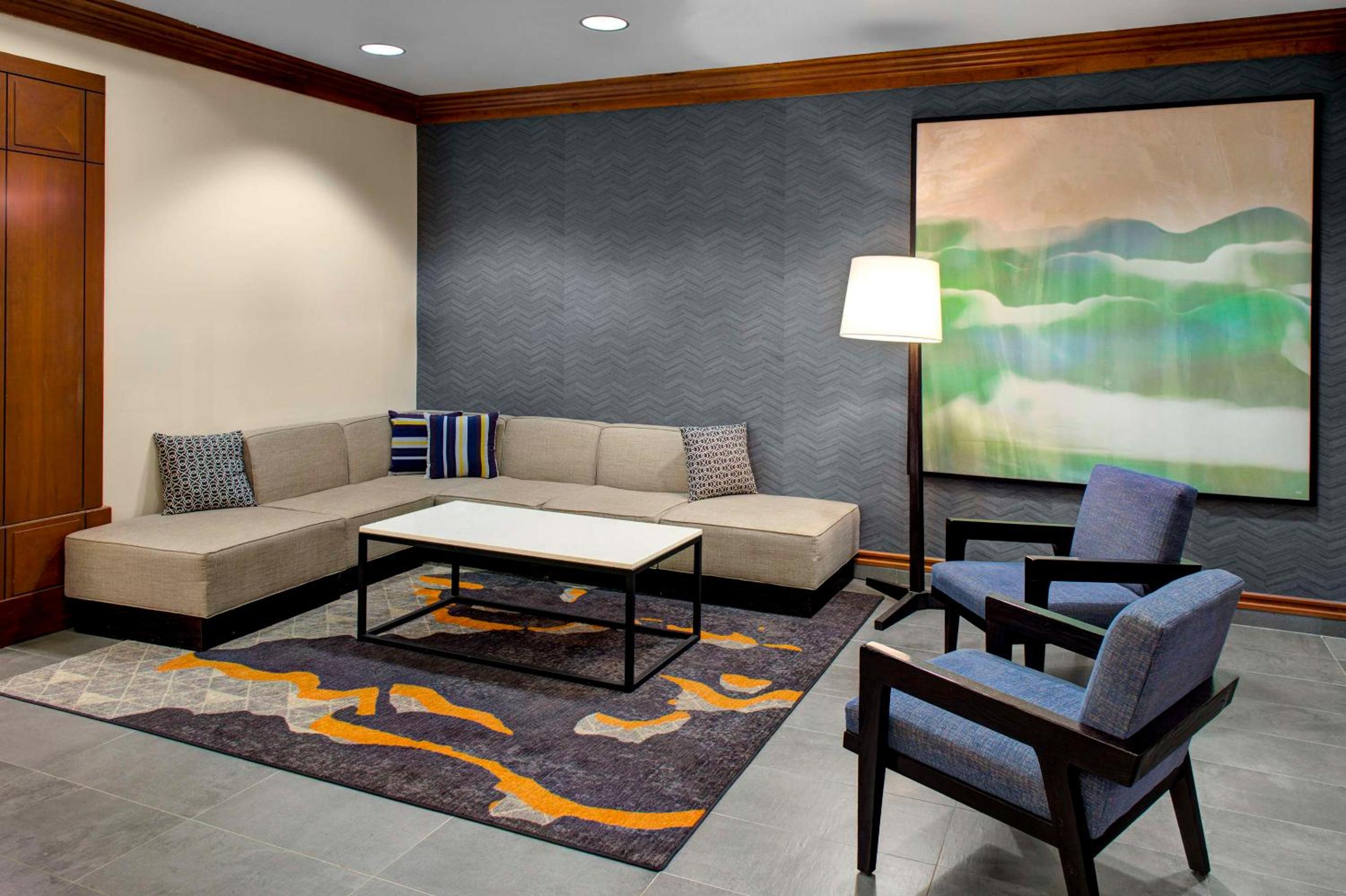 Boston Vacations - Hyatt House Boston/Burlington - Property Image 2