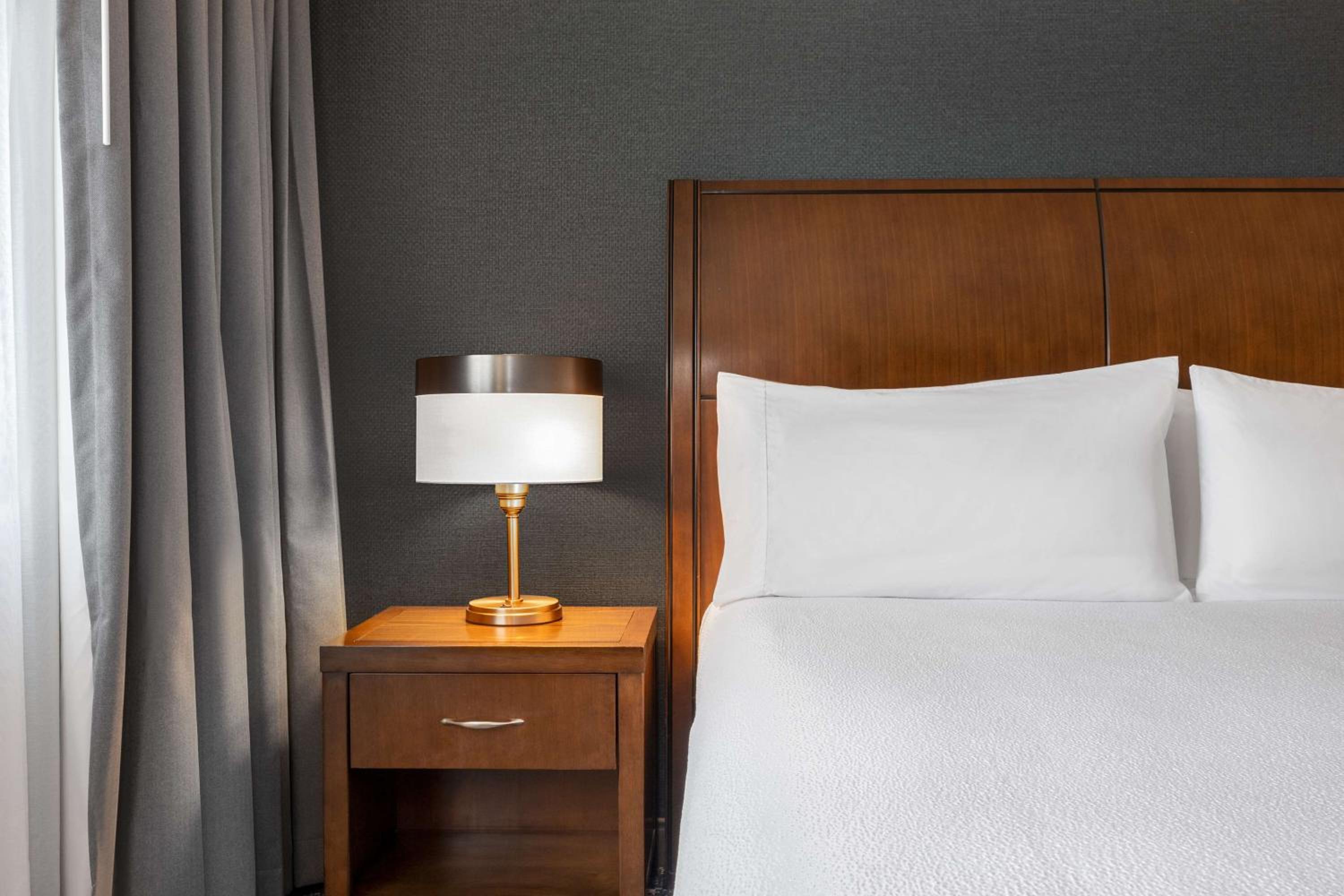 Hilton Garden Inn Burlington Downtown