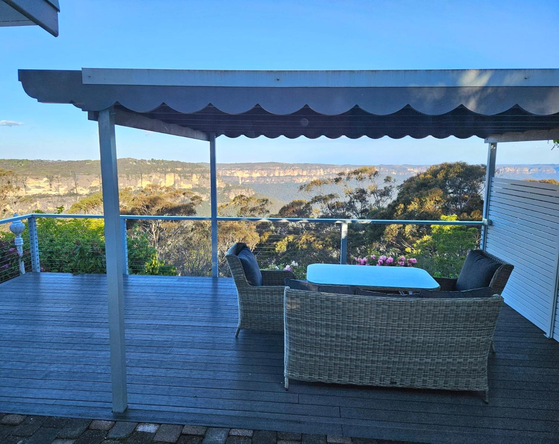 Dalia's Blue Mountain Retreat