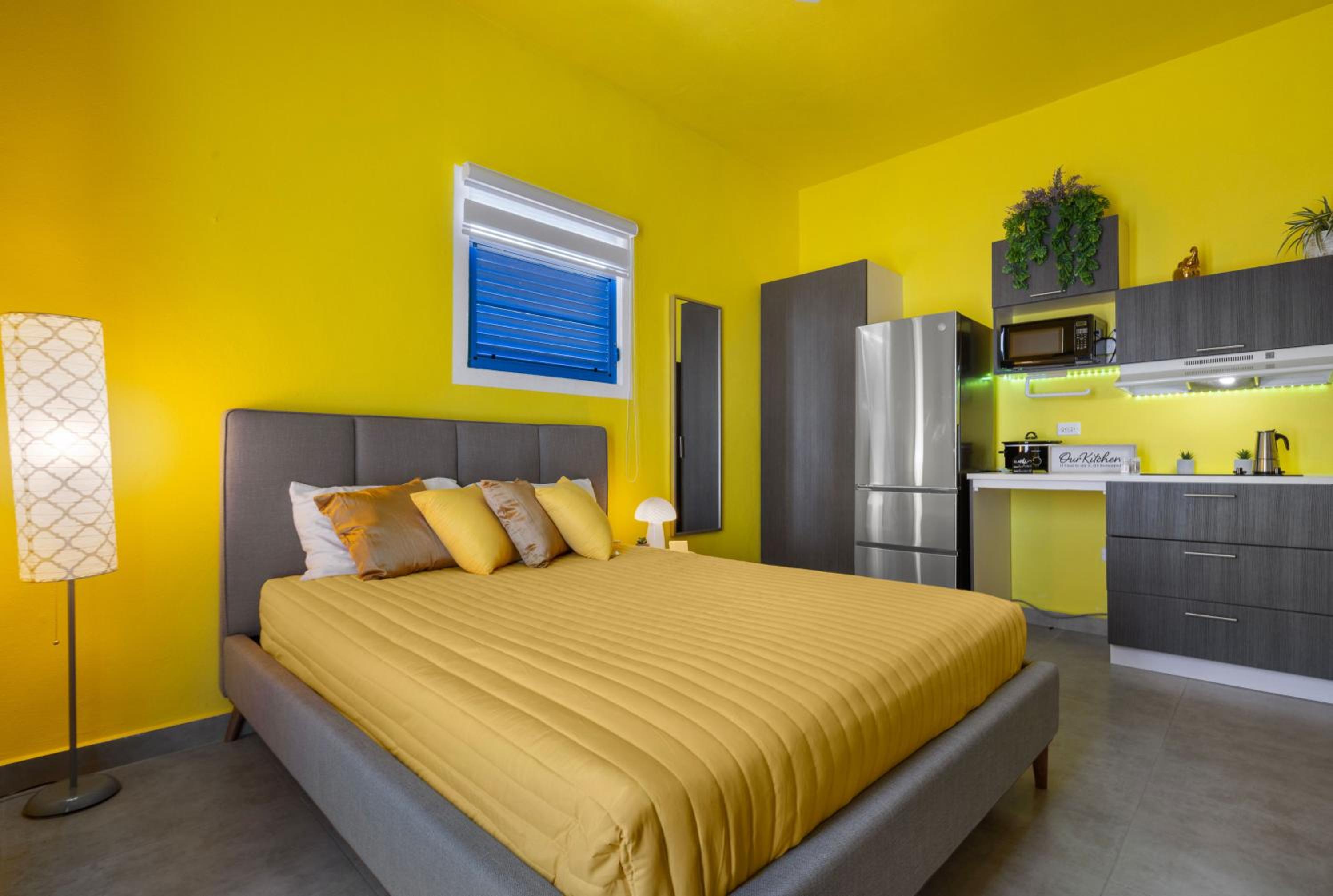 Studio With Open Balcony and Whirpool - Self Check In - MM5 view 3