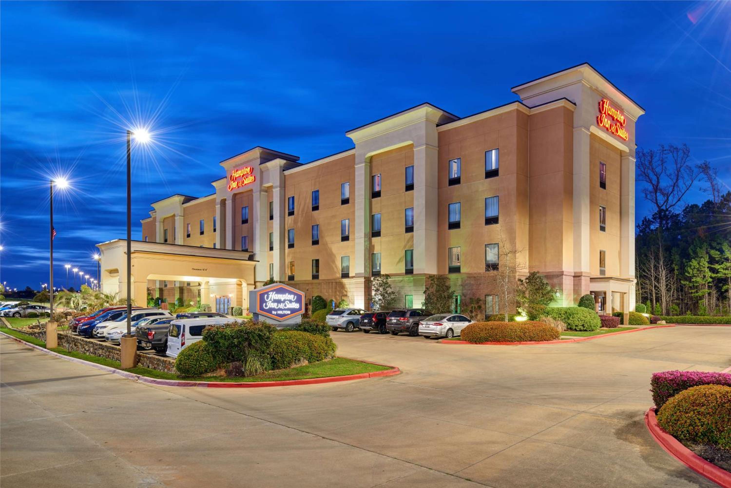 Marshall Vacations - Hampton Inn  Suites Longview North - Property Image 3