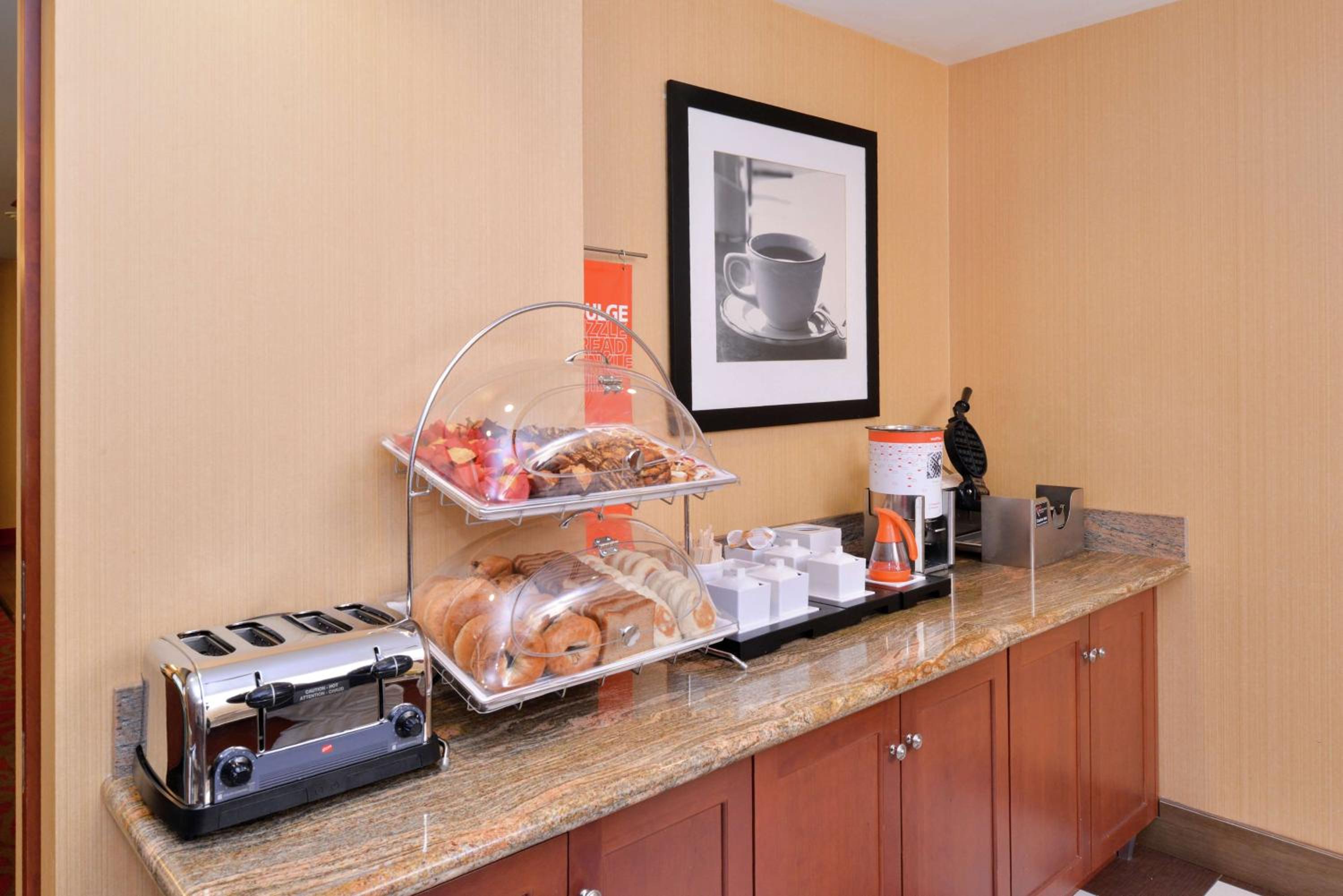 Martinsburg Vacations - Hampton Inn Martinsburg - Property Image 31