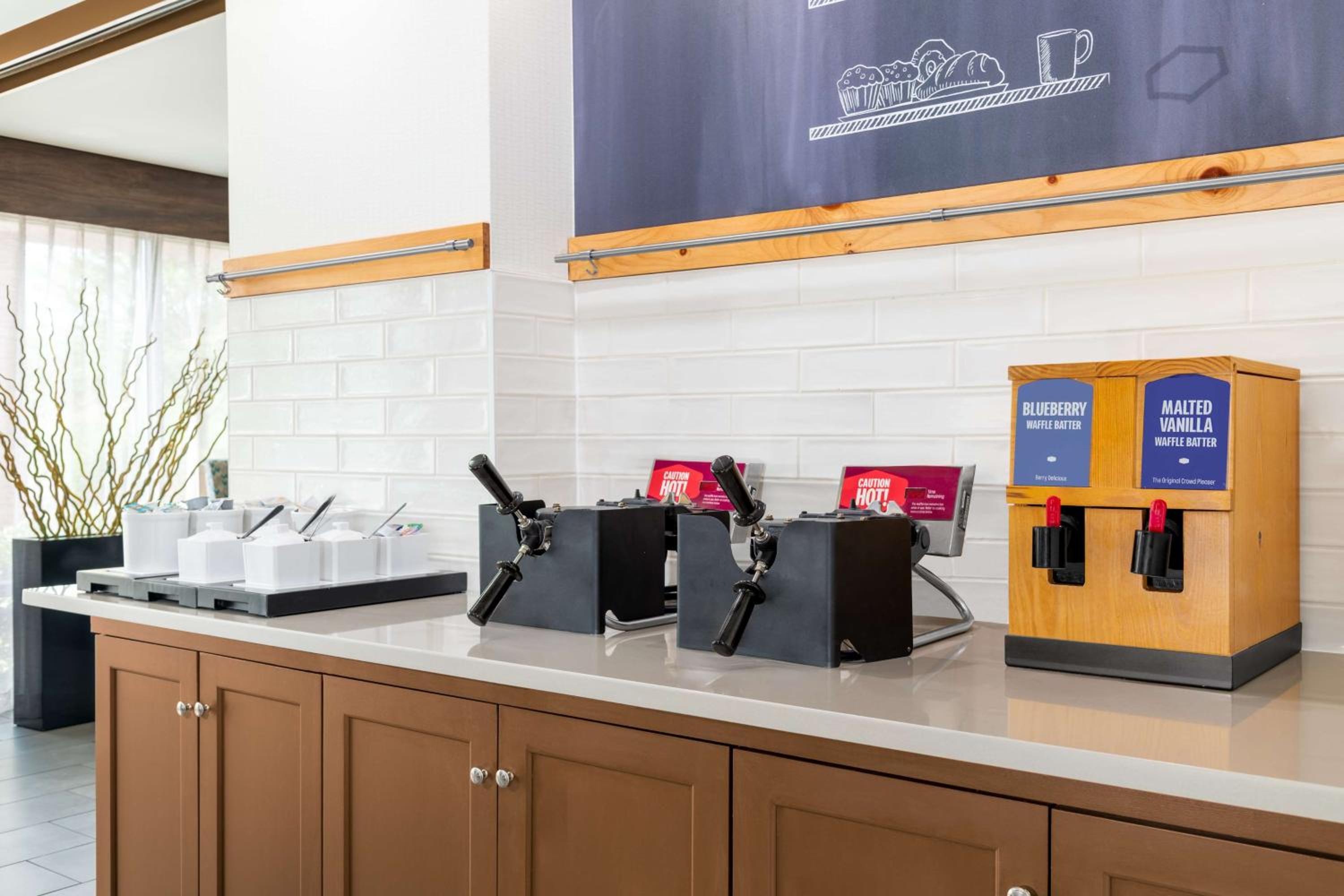Martinsburg Vacations - Hampton Inn Martinsburg - Property Image 34