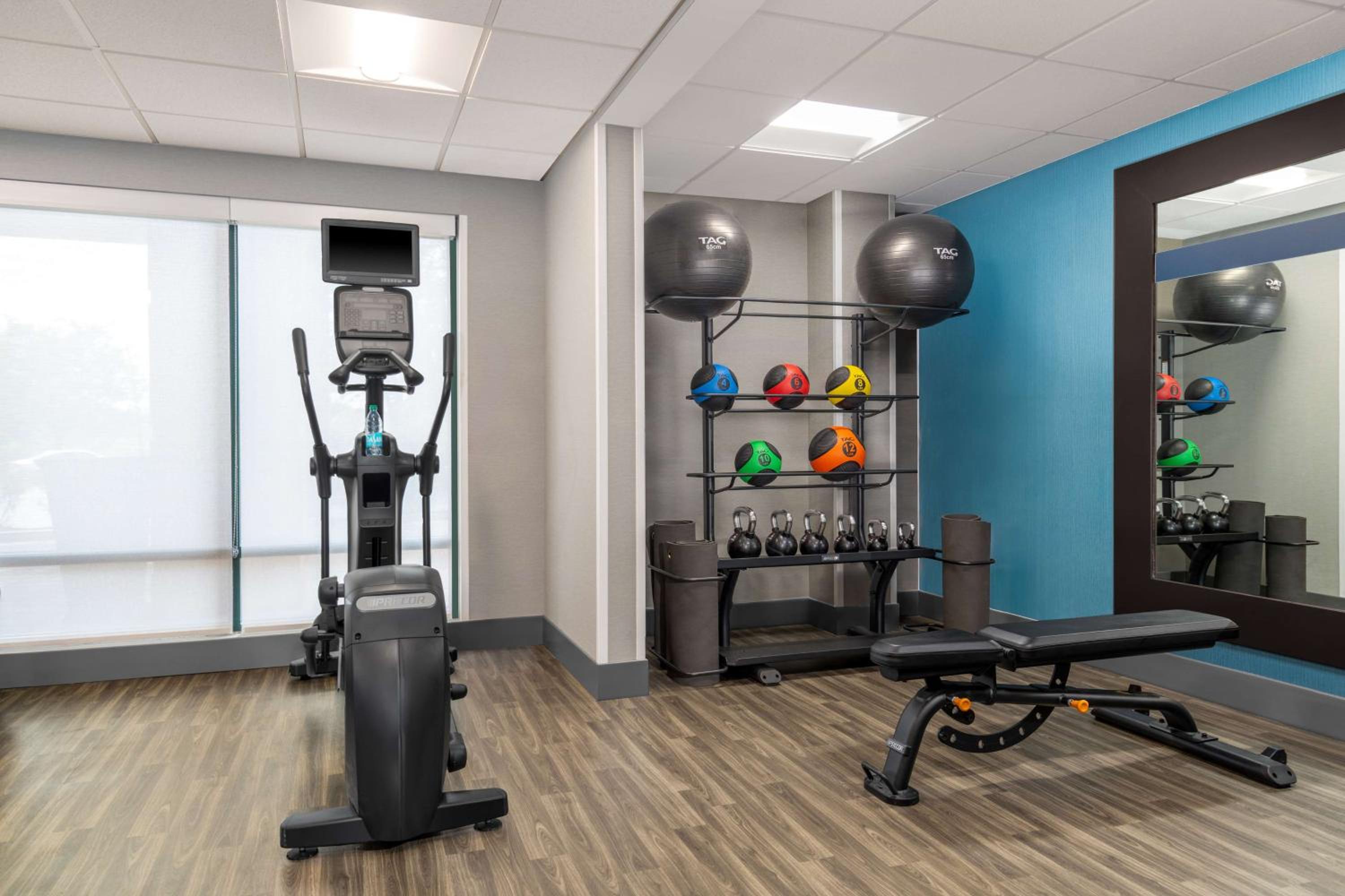Martinsburg Vacations - Hampton Inn Martinsburg - Property Image 38