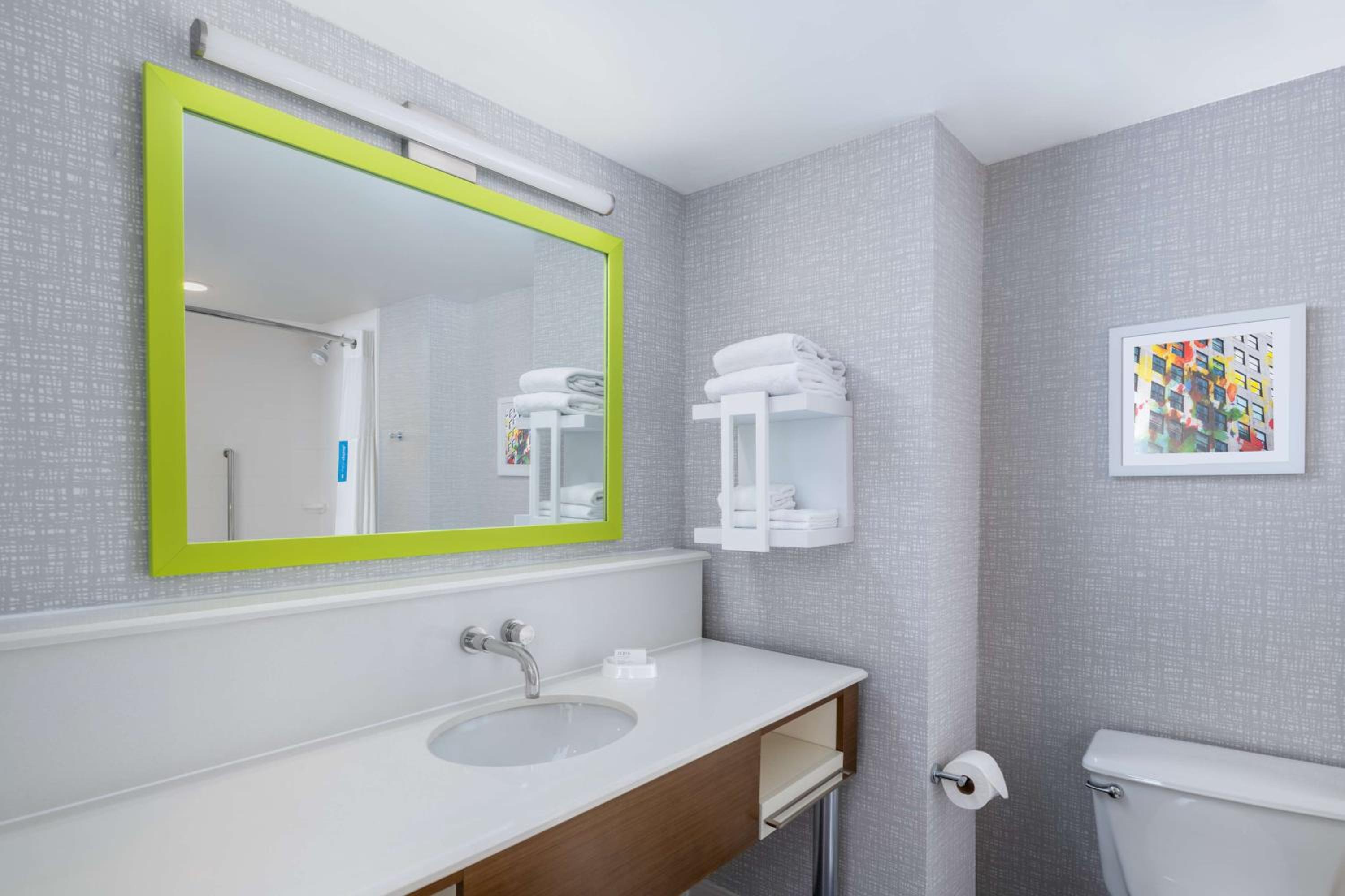 Martinsburg Vacations - Hampton Inn Martinsburg - Property Image 11