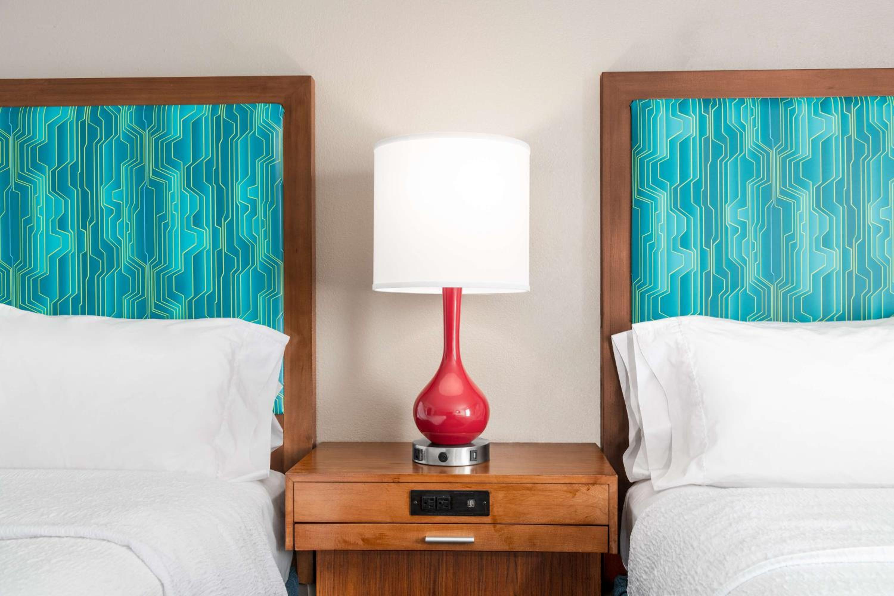 Martinsburg Vacations - Hampton Inn Martinsburg - Property Image 1