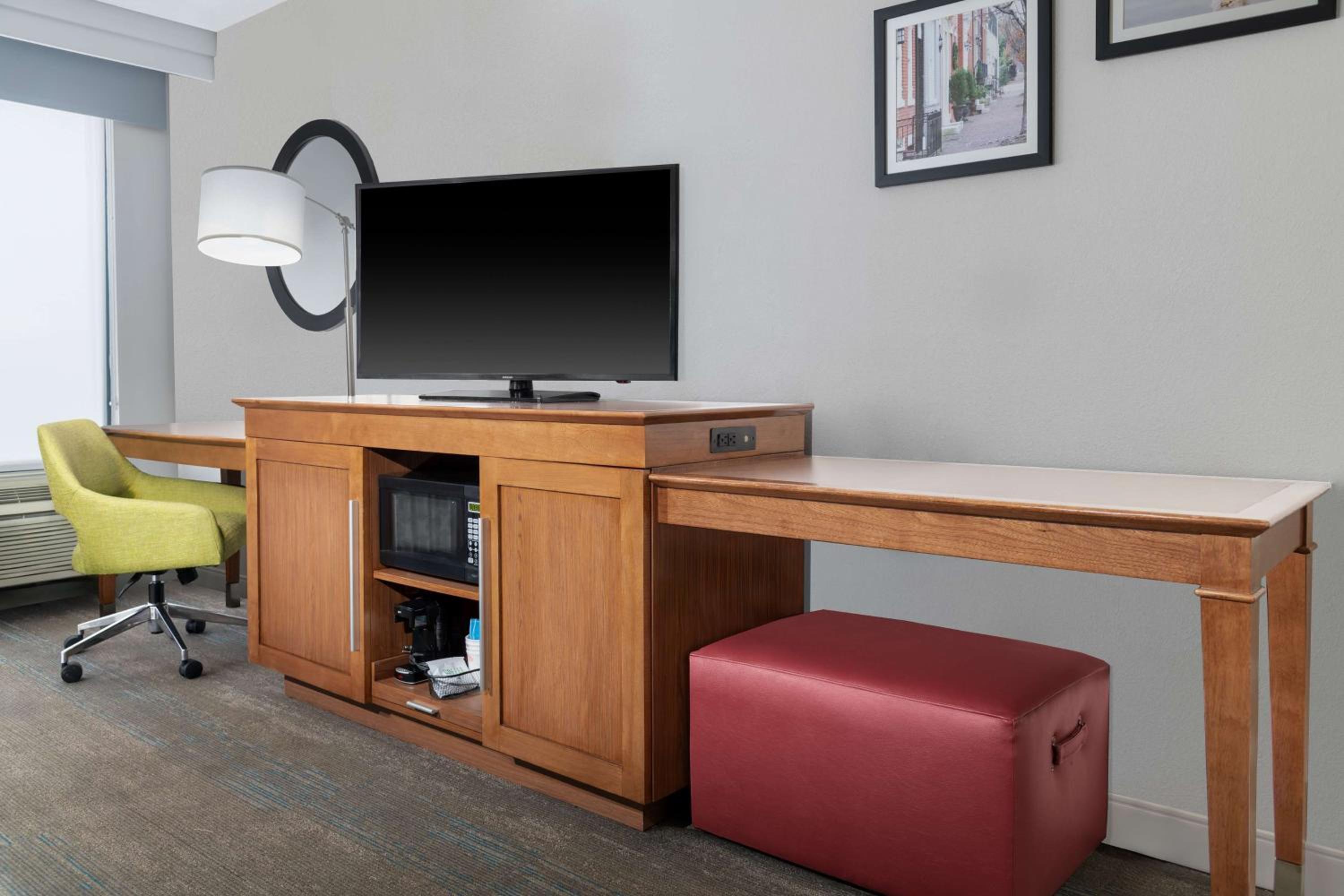 Martinsburg Vacations - Hampton Inn Martinsburg - Property Image 20