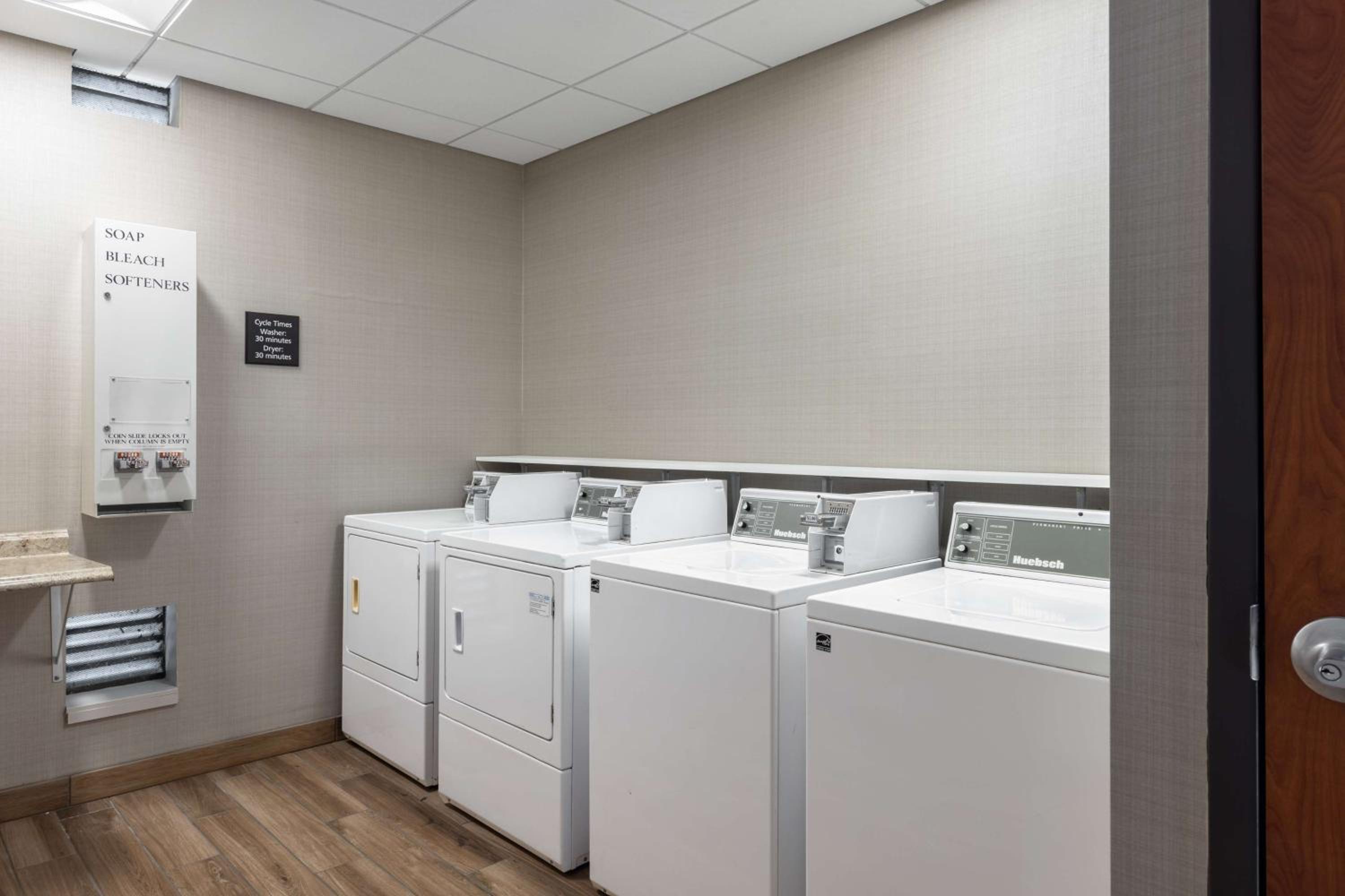 Yuba City Vacations - Hampton Inn  Suites Yuba City - Property Image 2