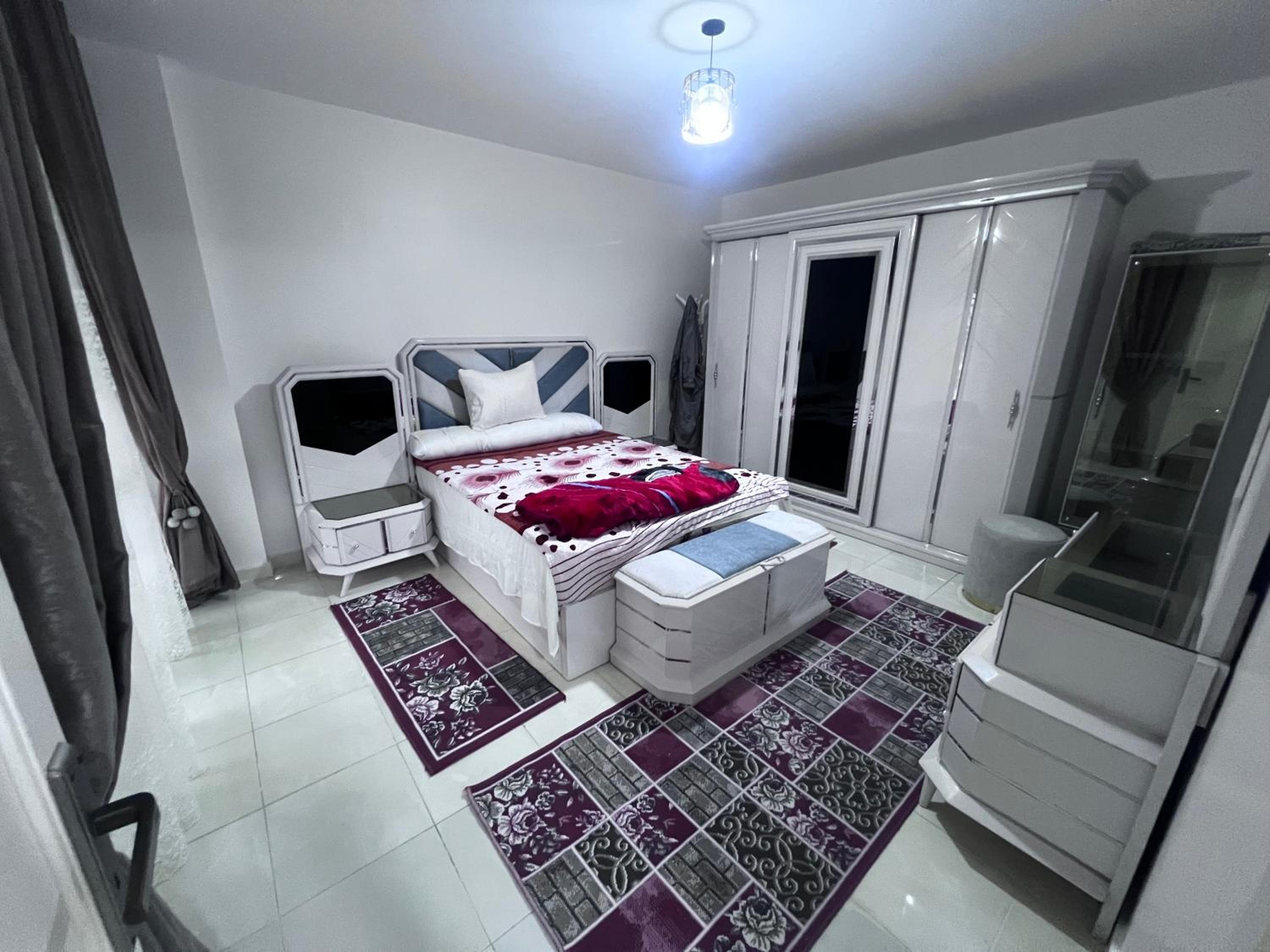 2BR Comfort in New Cairo - Near Shops & Dining