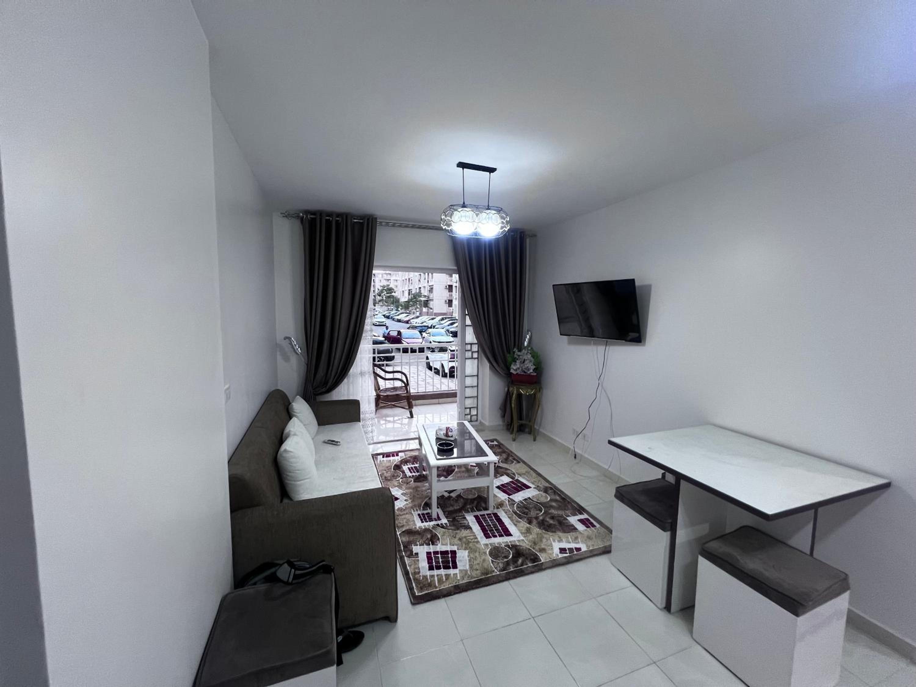 2BR Comfort in New Cairo - Near Shops & Dining
