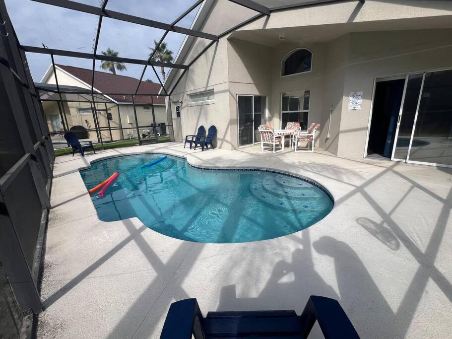 Resort Community 4 Bedroom Family Home, Pool & 15 Min Disney view 3