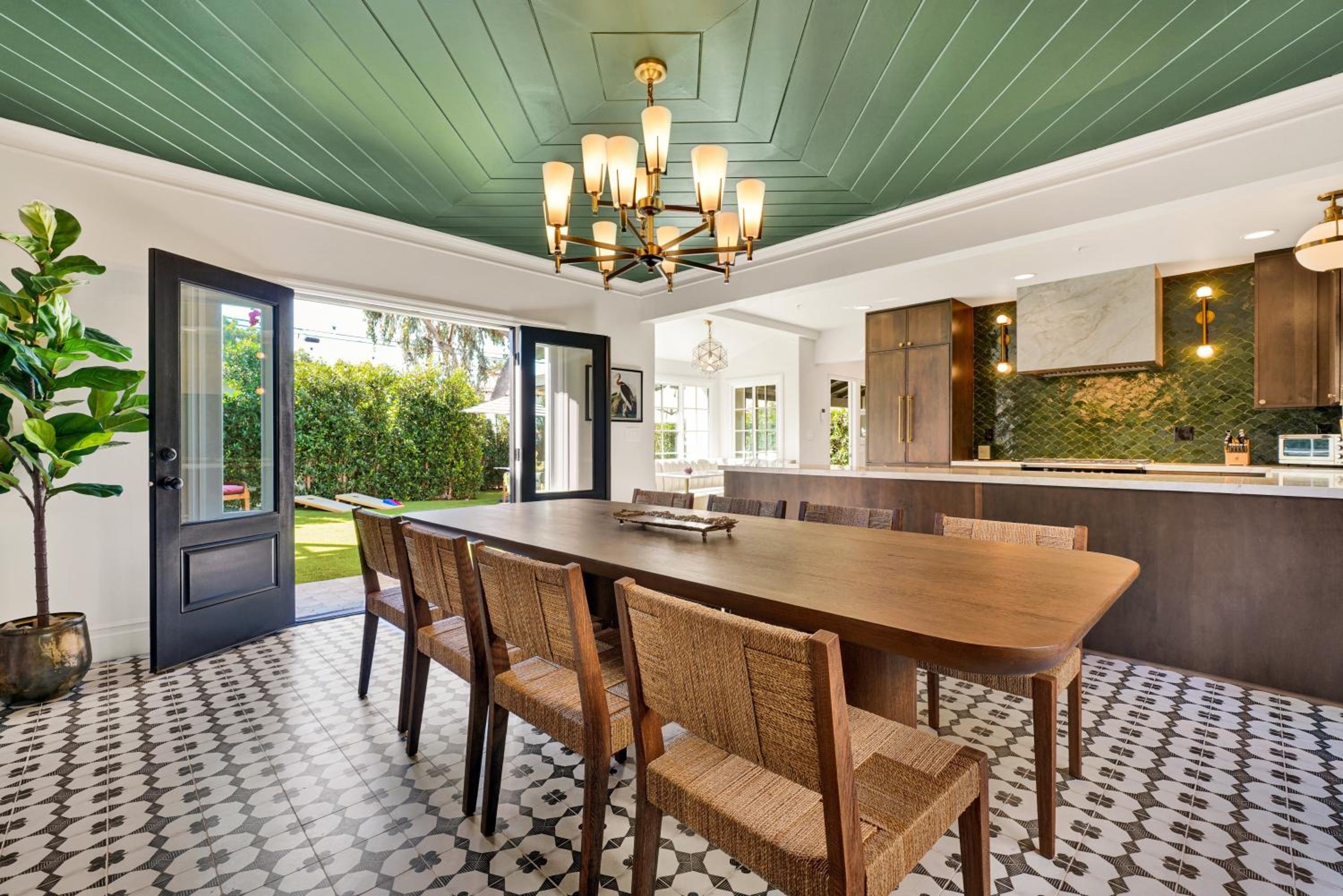 Villa Encanto- LUXE Spanish Villa with 6 KING Bedrooms, Courtyard and New Game Room view 3