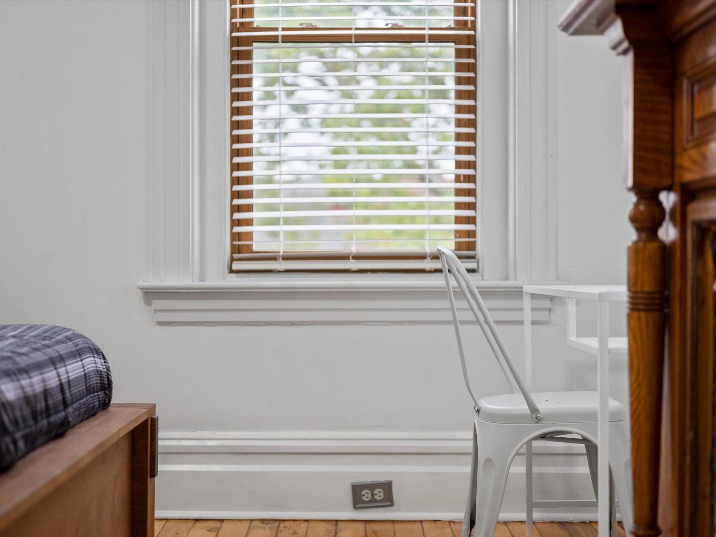 Oakland, Pittsburgh !C Bright and Stylish Private Bedroom with Shared Bathroom