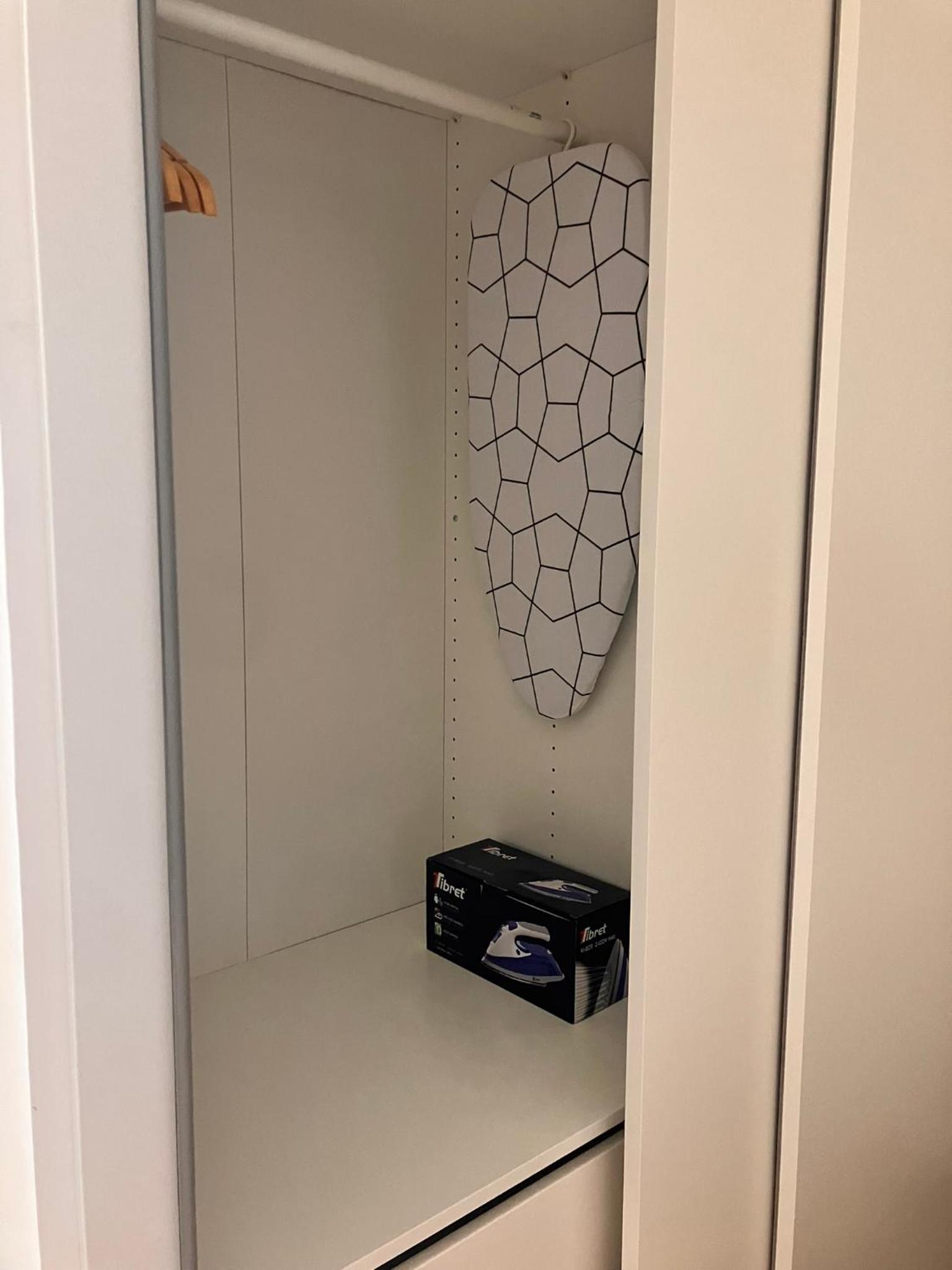 Bythewave Apartments