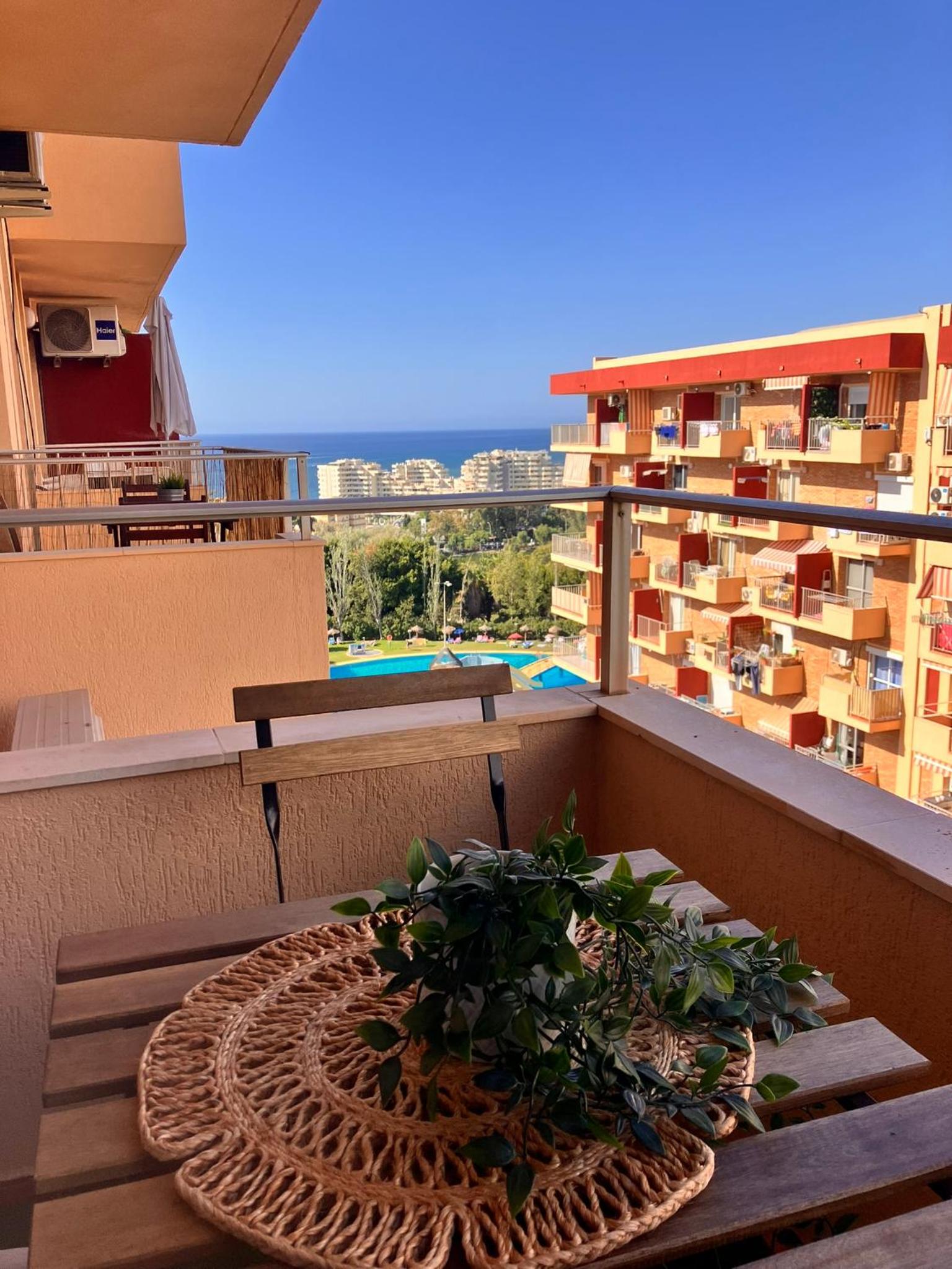 Bythewave Apartments