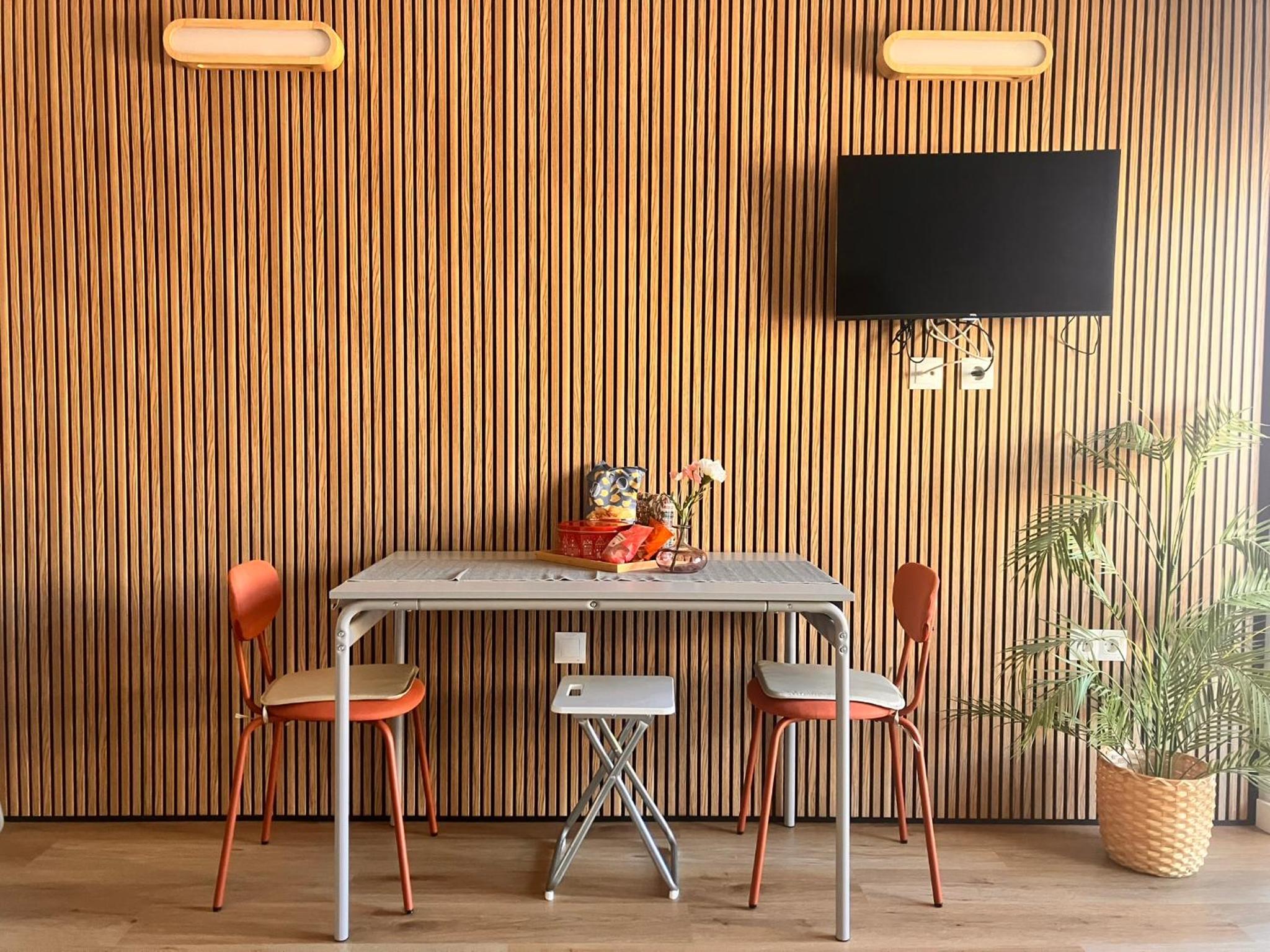 Bythewave Apartments