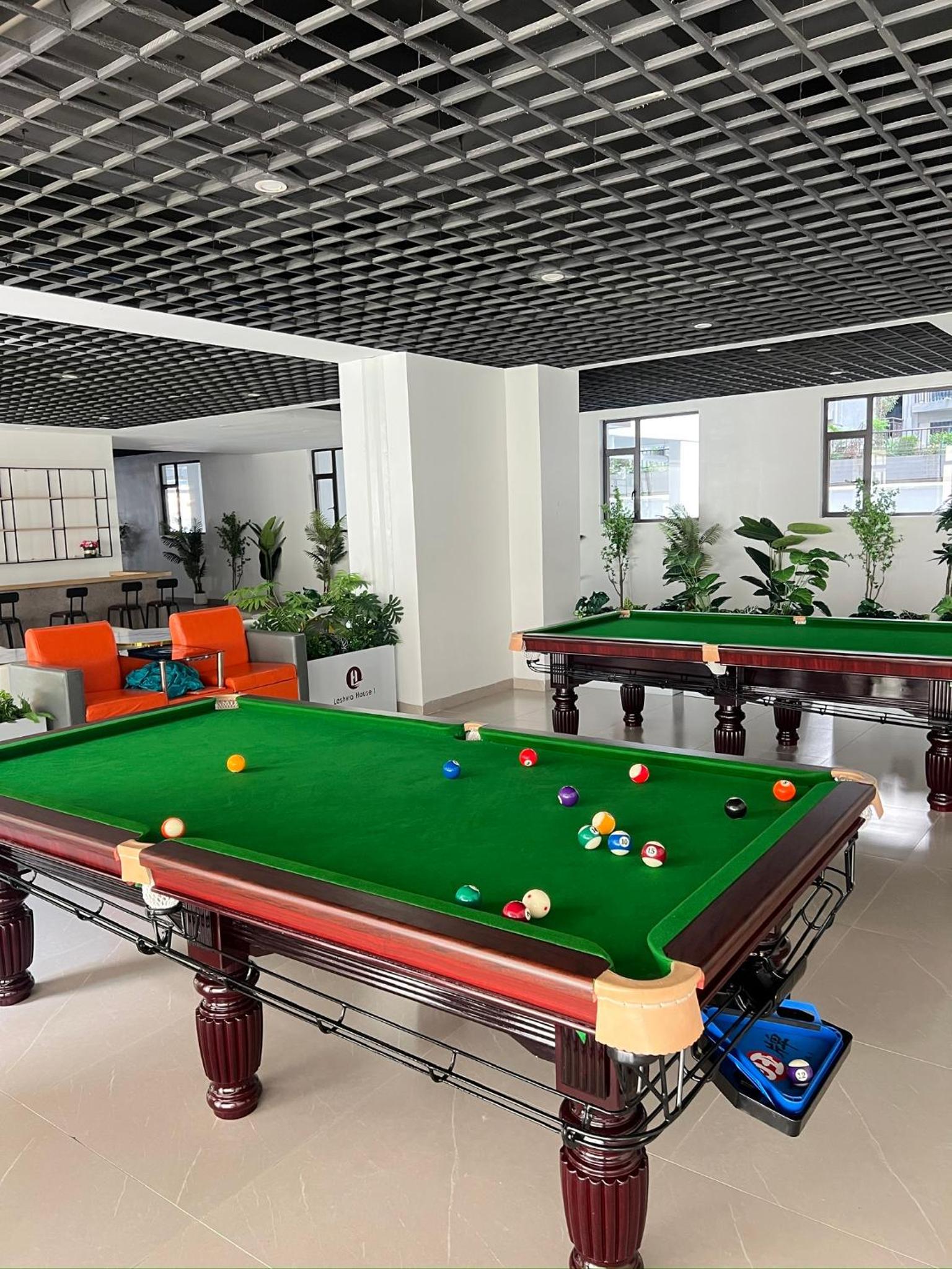 Ruyer one Bed kileleshwa Swimming pool