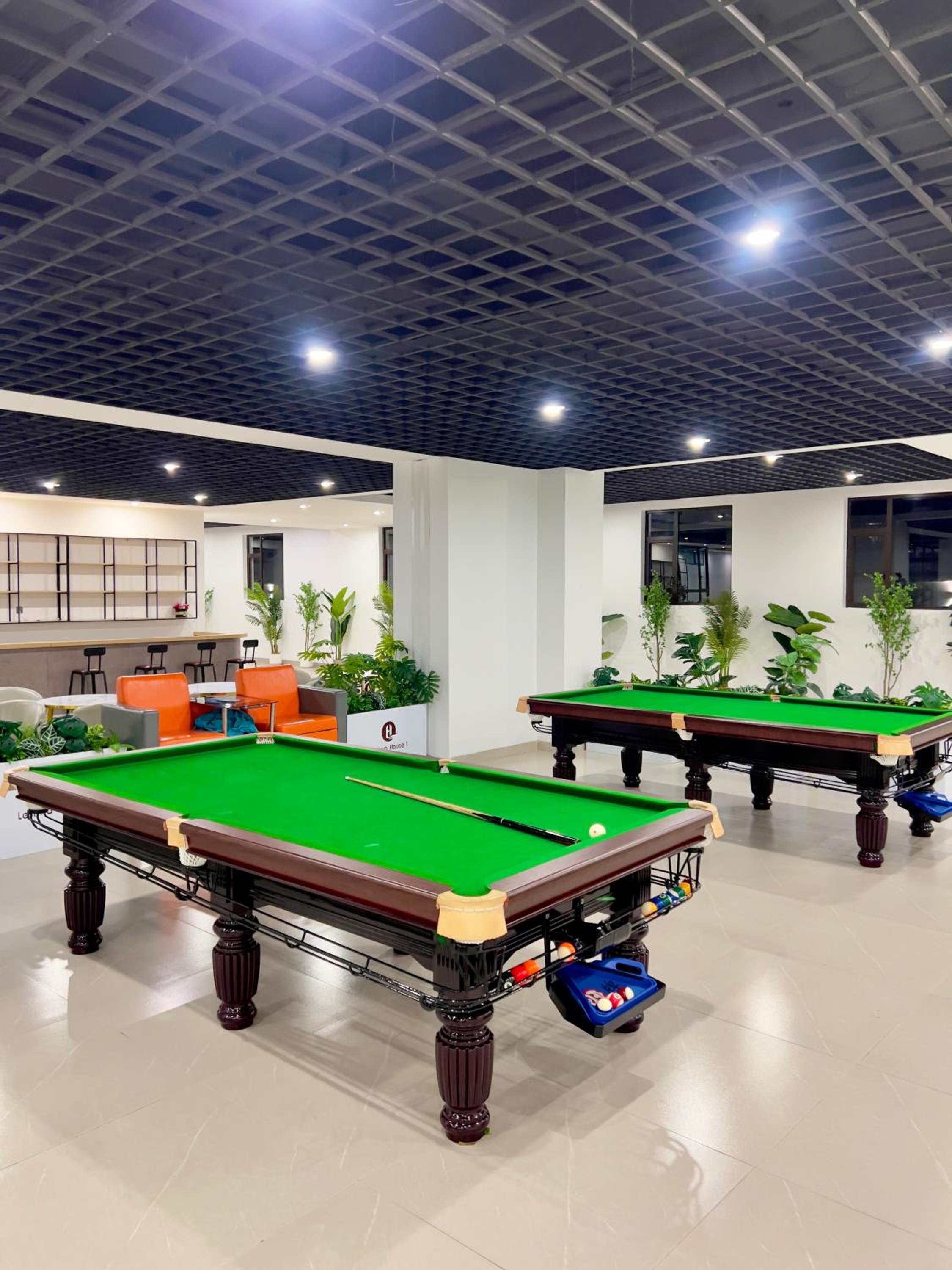 Ruyer one Bed kileleshwa Swimming pool