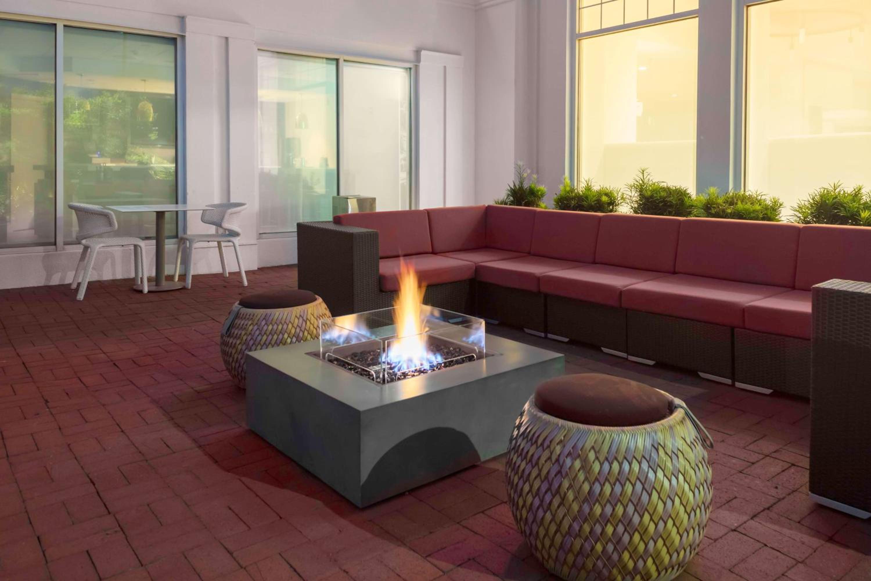 Roanoke Rapids Vacations - Hilton Garden Inn Roanoke Rapids - Property Image 31