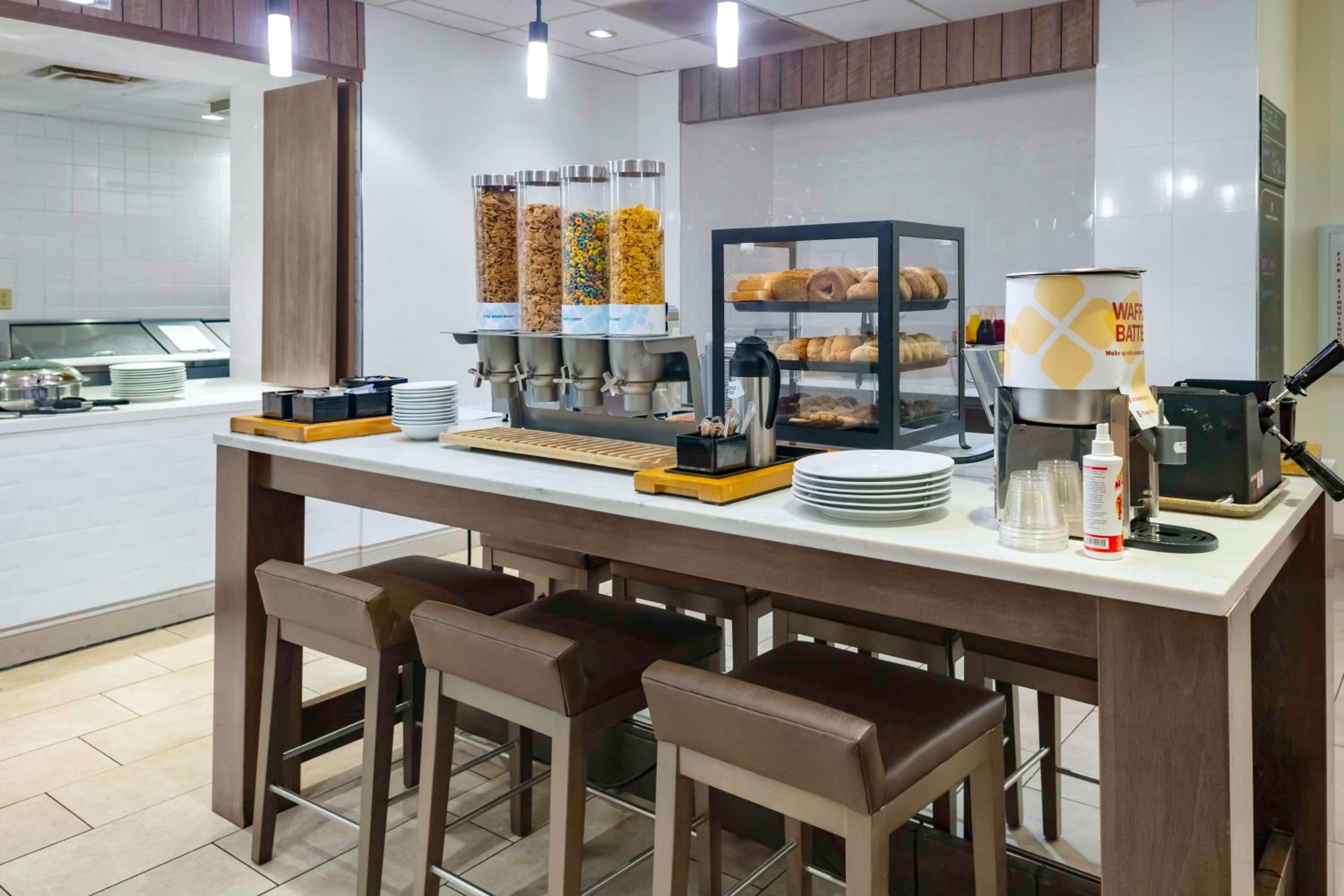 Roanoke Rapids Vacations - Hilton Garden Inn Roanoke Rapids - Property Image 23