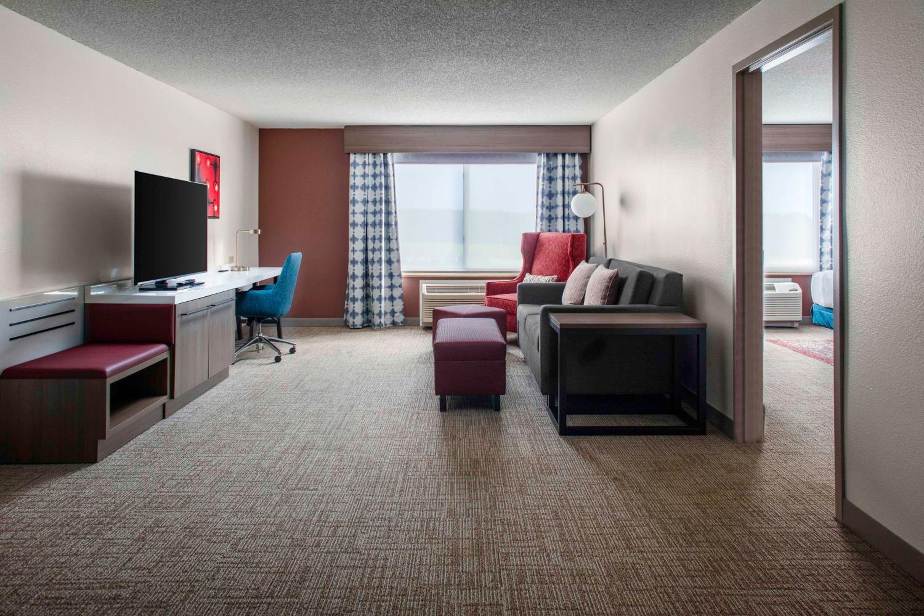 Roanoke Rapids Vacations - Hilton Garden Inn Roanoke Rapids - Property Image 18