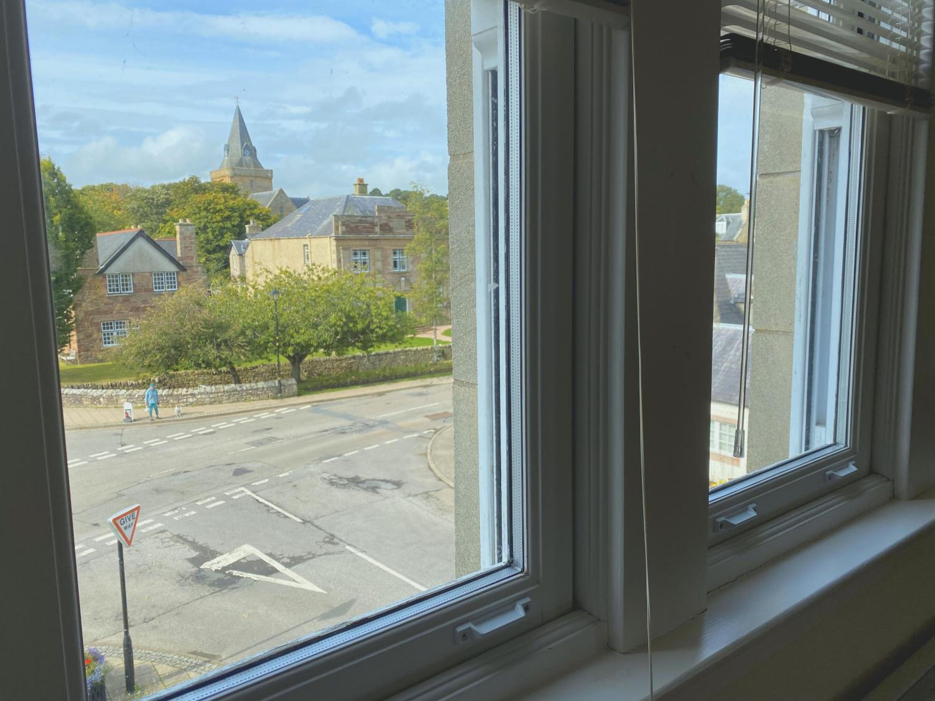 1 Argyle Place, Dornoch view 3