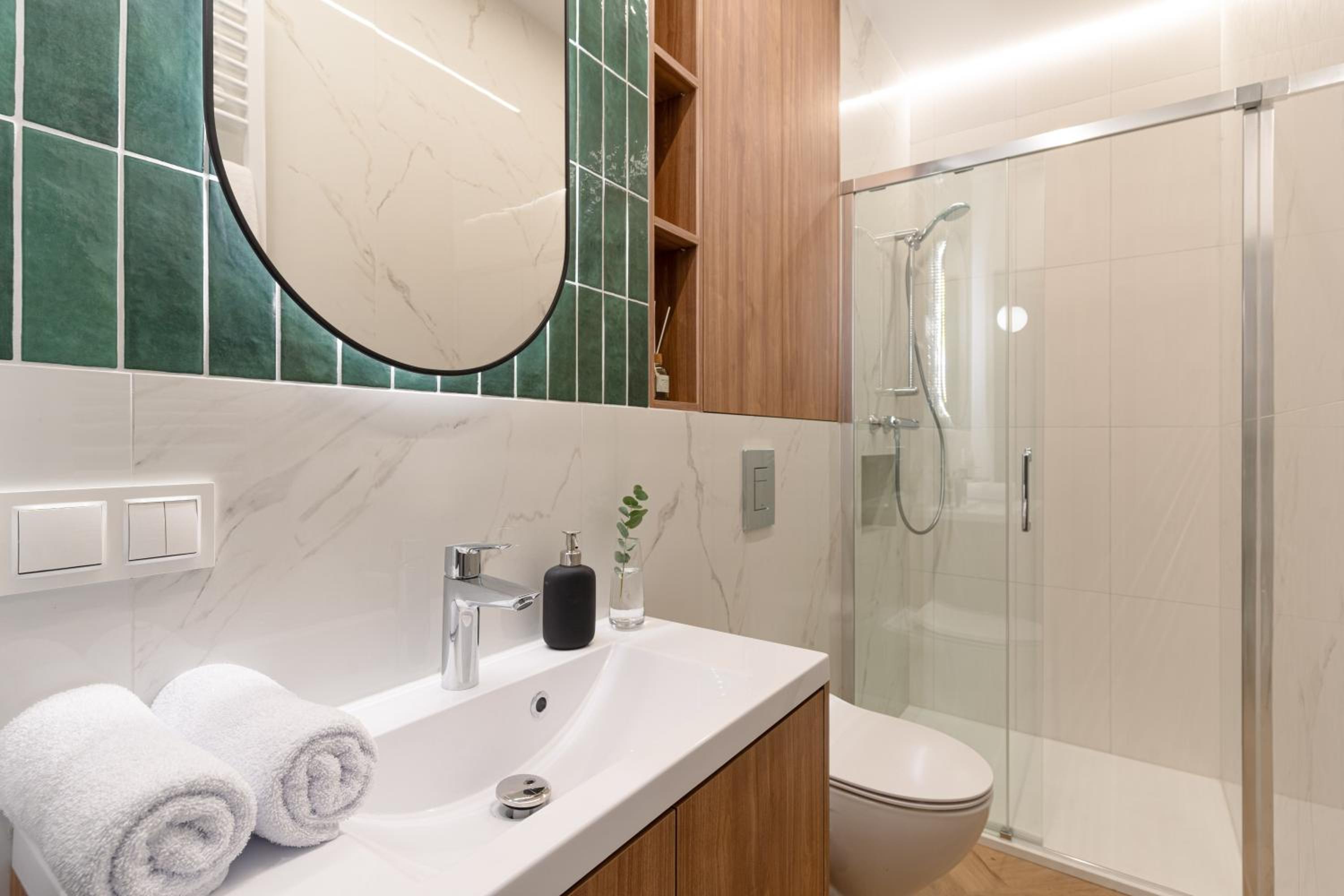 Roosevelta Residence Apartments - przy OFF Piotrkowska, FV - Klimatyzacja - WiFi, Orientarium, Atlas Arena, HopaLupa, Aquapark Fala, EC1
