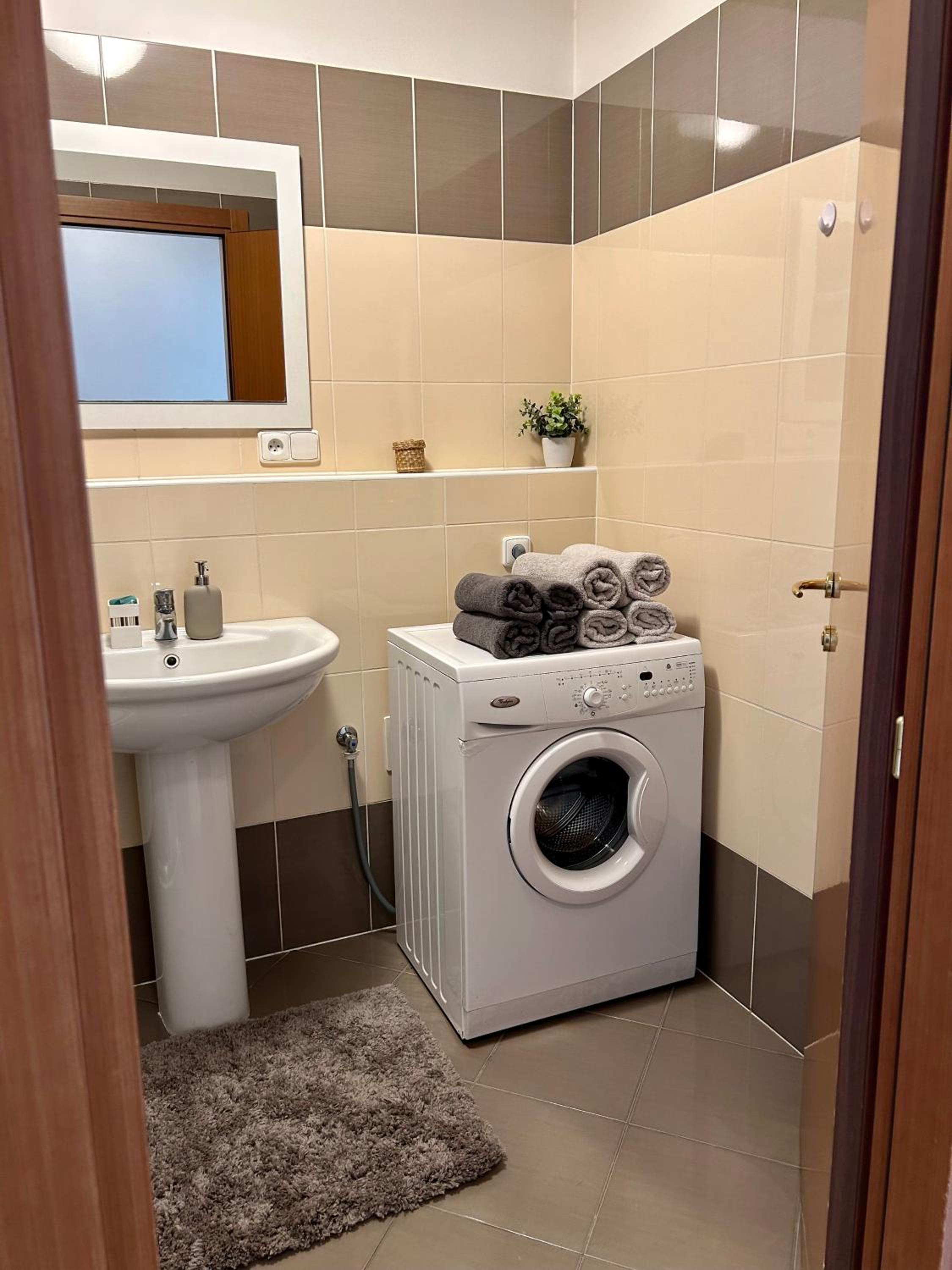 Atlas Apartments