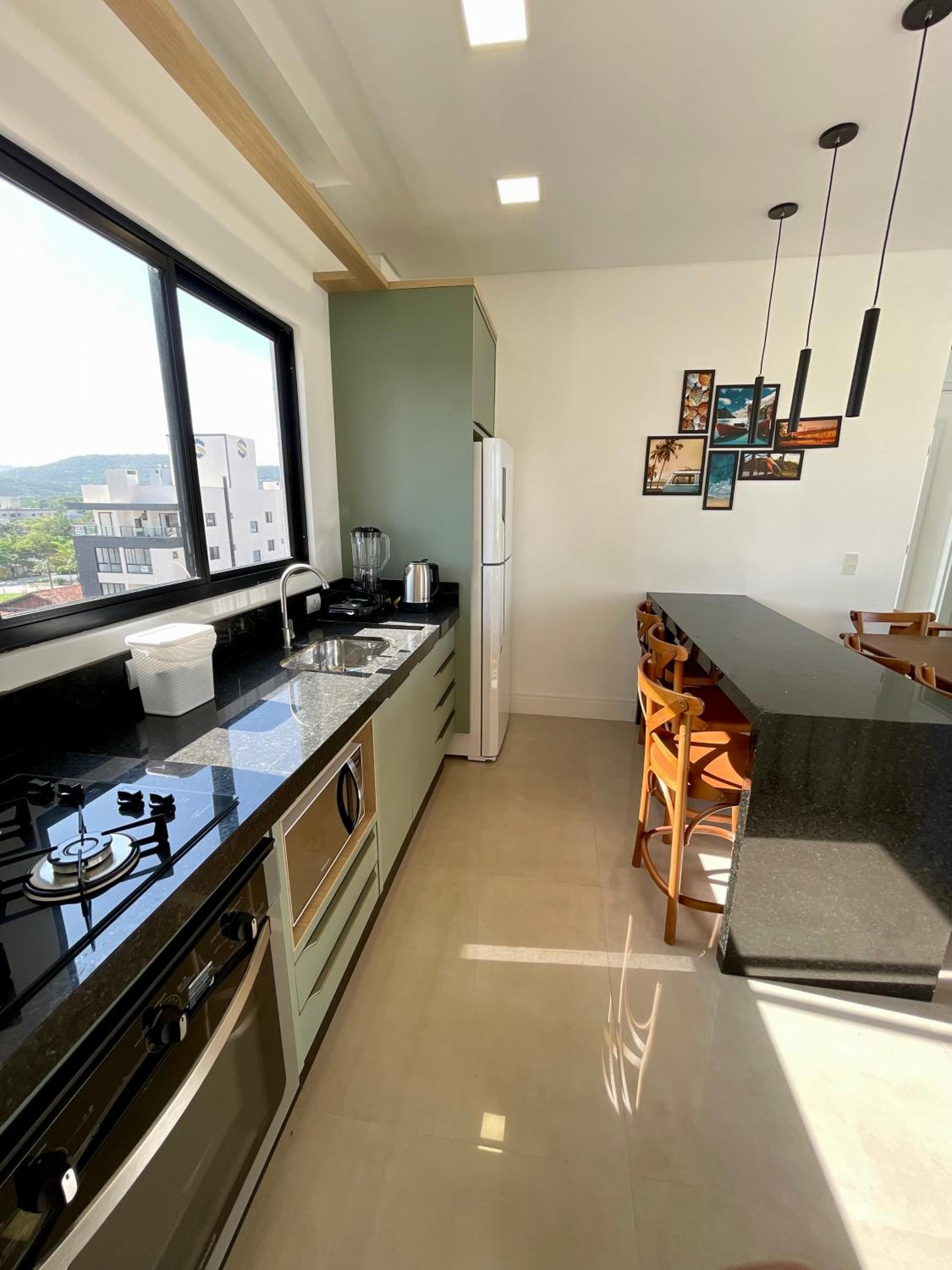Linda Cobertura Duplex 4 Suítes 150 metros do mar, vila do sol
