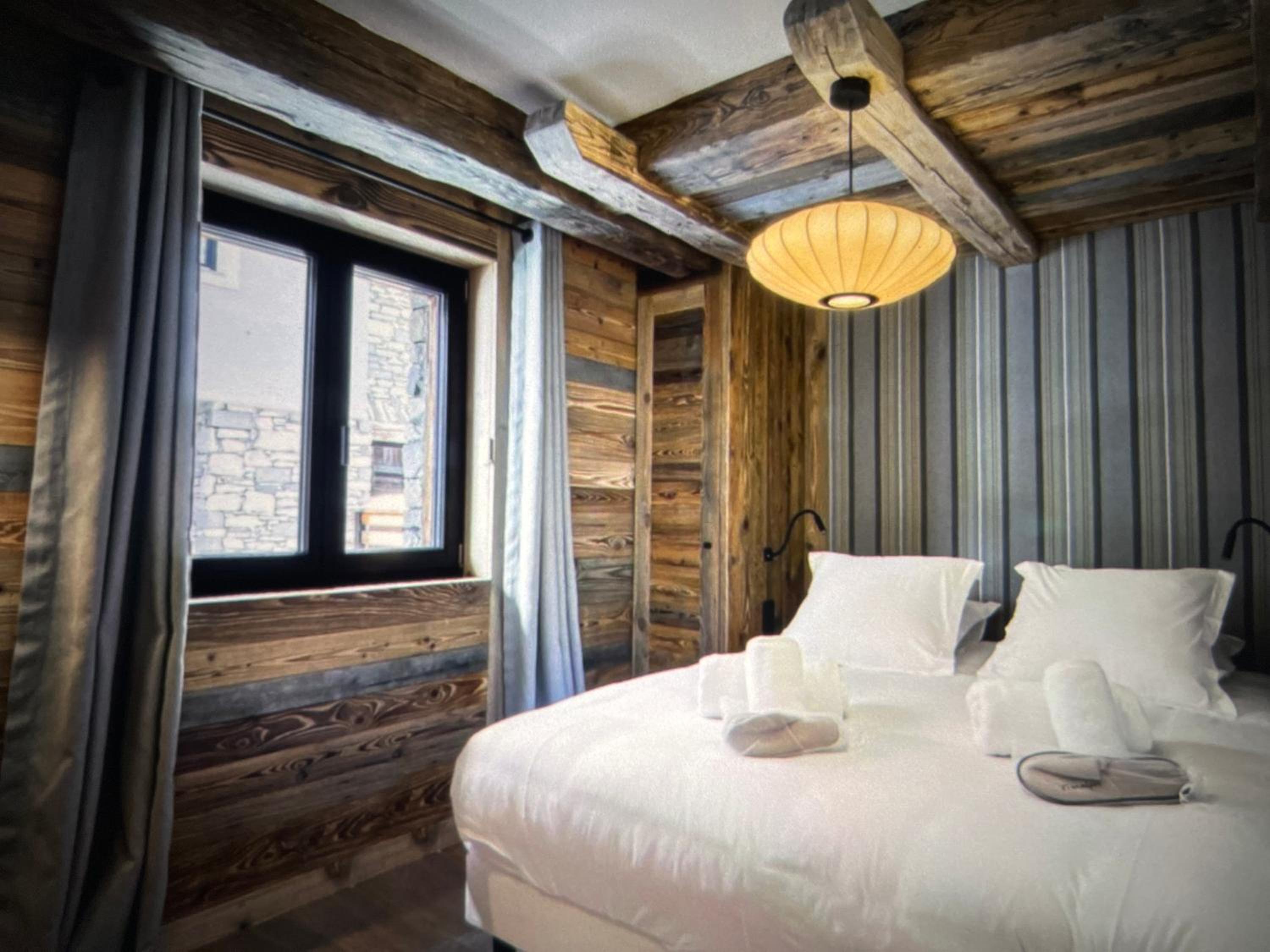 Sunrise Chalet w Mountain View & Sauna