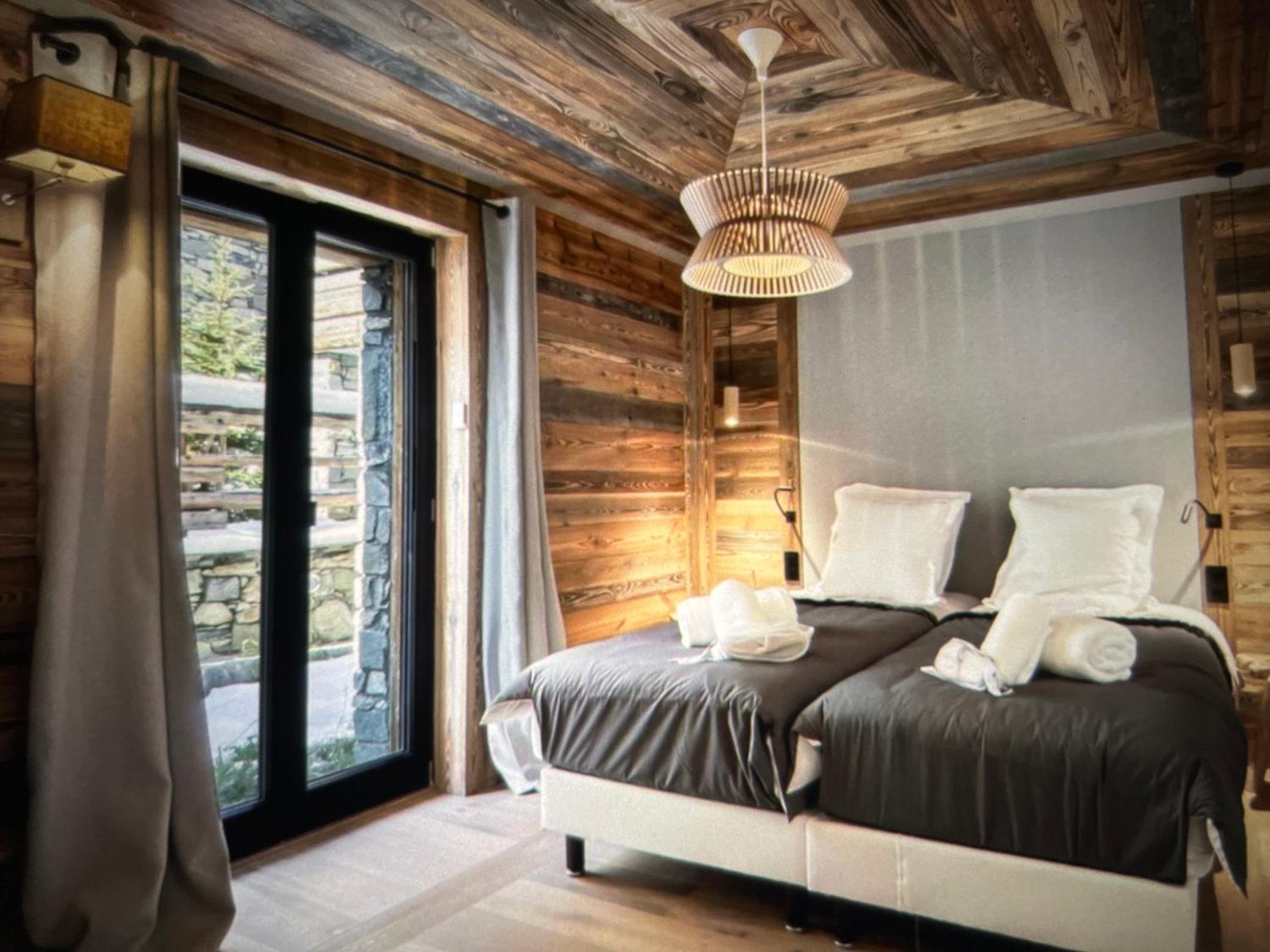 Sunrise Chalet w Mountain View & Sauna