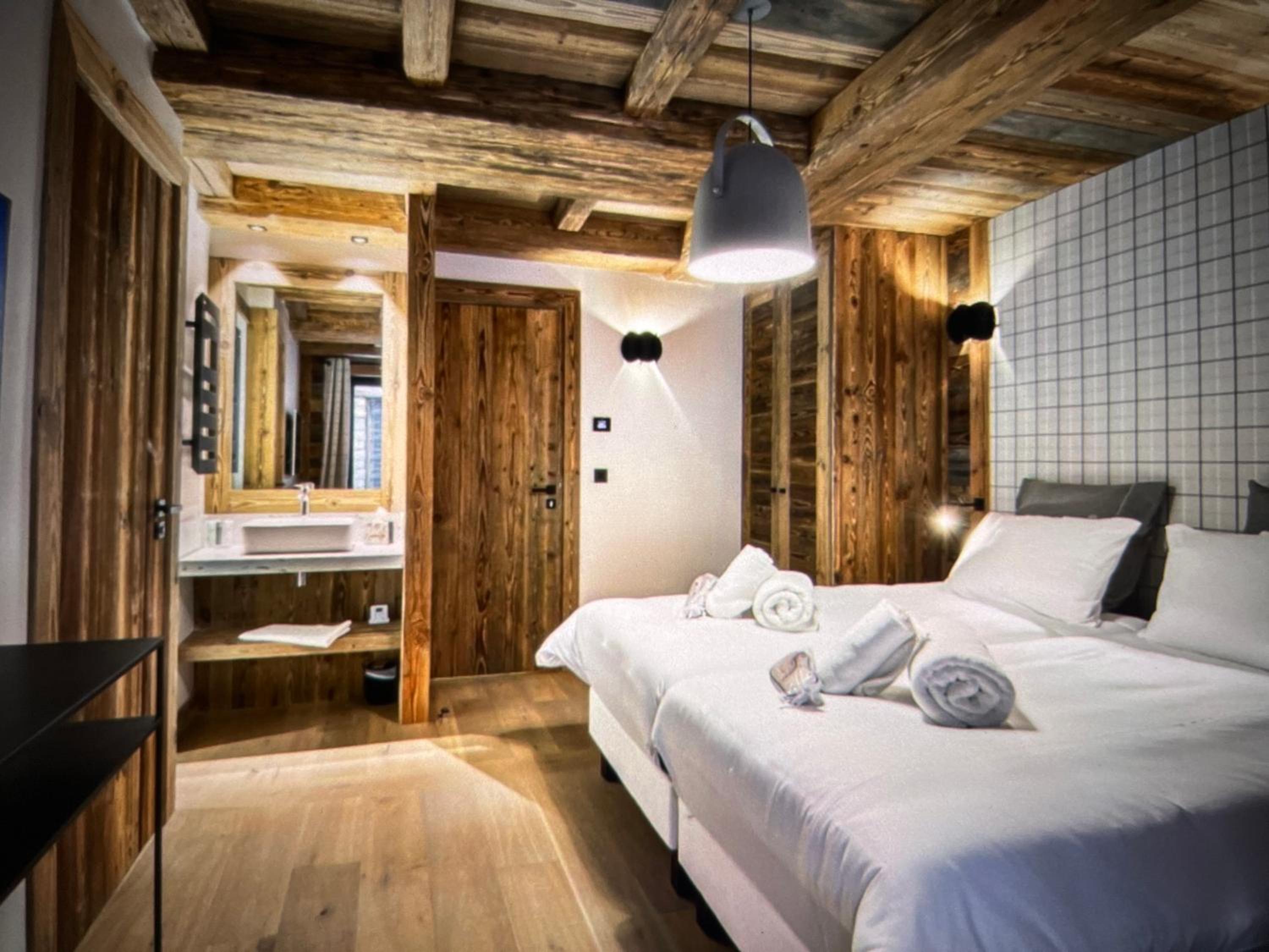 Sunrise Chalet w Mountain View & Sauna