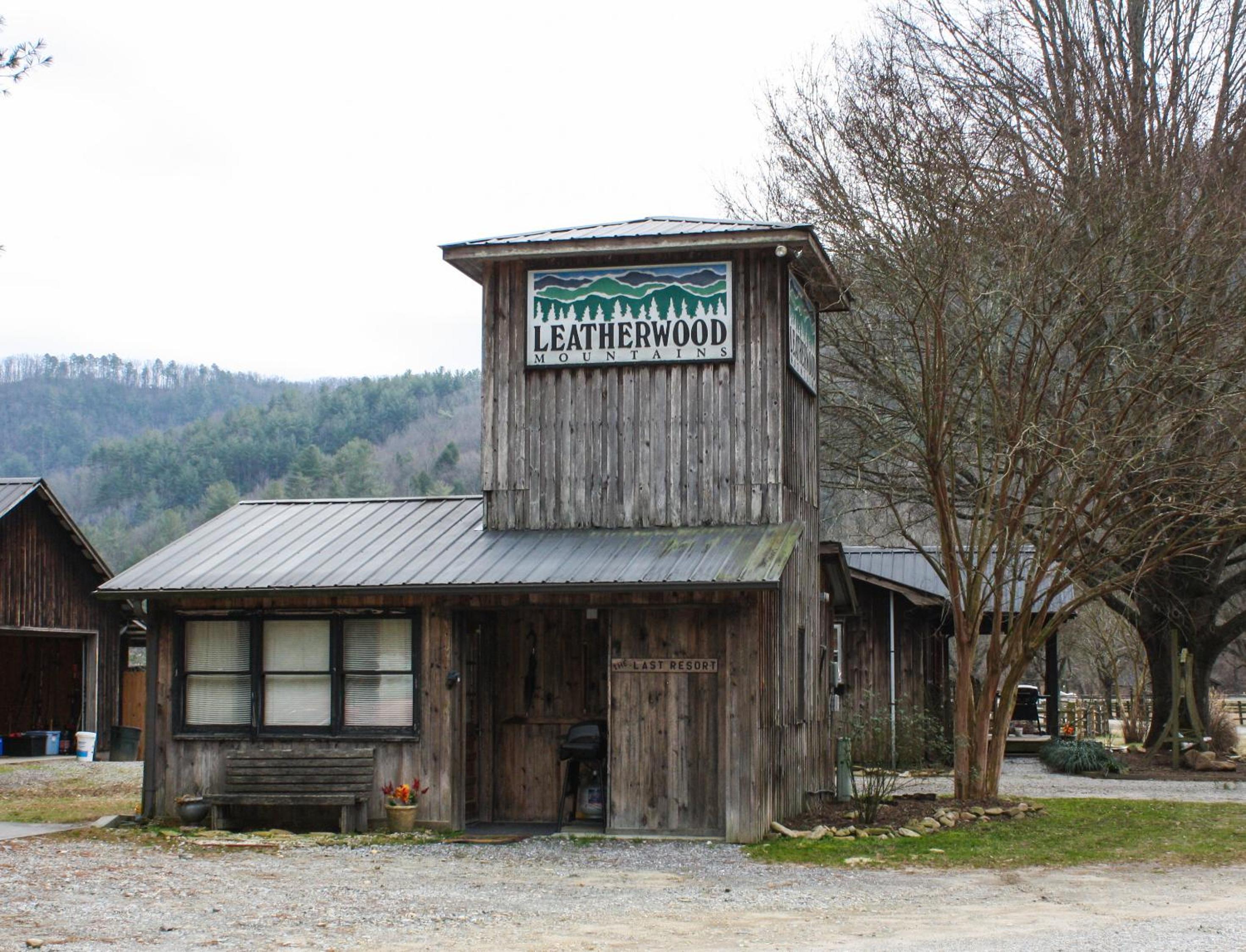 The Last Resort by Leatherwood Mountains Resort view 3
