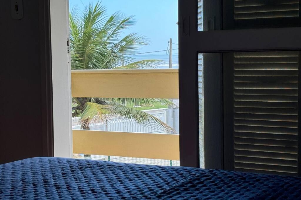 Casa Pé na Areia Suíte Master com Hidromassagem, Wi-Fi, Vista Mar e Churrasqueira
