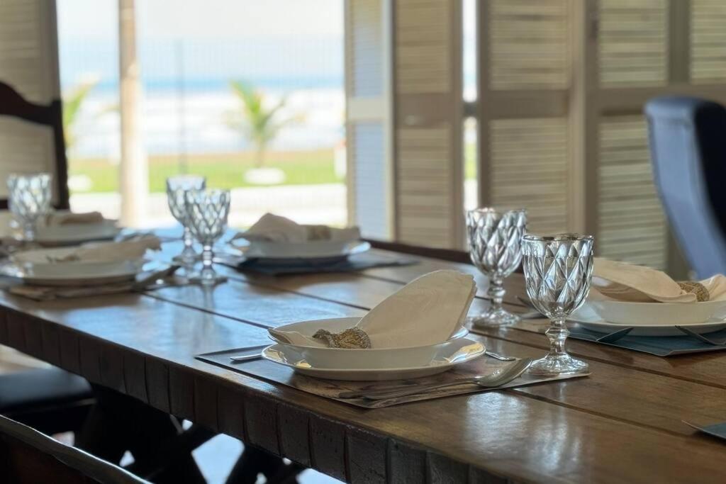 Casa Pé na Areia Suíte Master com Hidromassagem, Wi-Fi, Vista Mar e Churrasqueira
