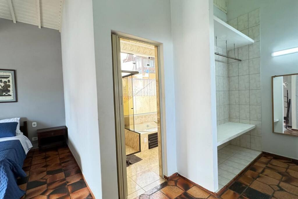 Casa Pé na Areia Suíte Master com Hidromassagem, Wi-Fi, Vista Mar e Churrasqueira