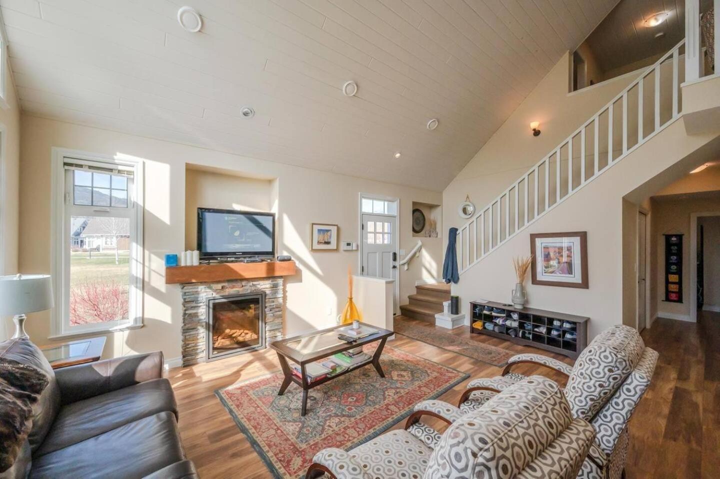 Sunrock Meadow Cottage On Osoyoos Lake
