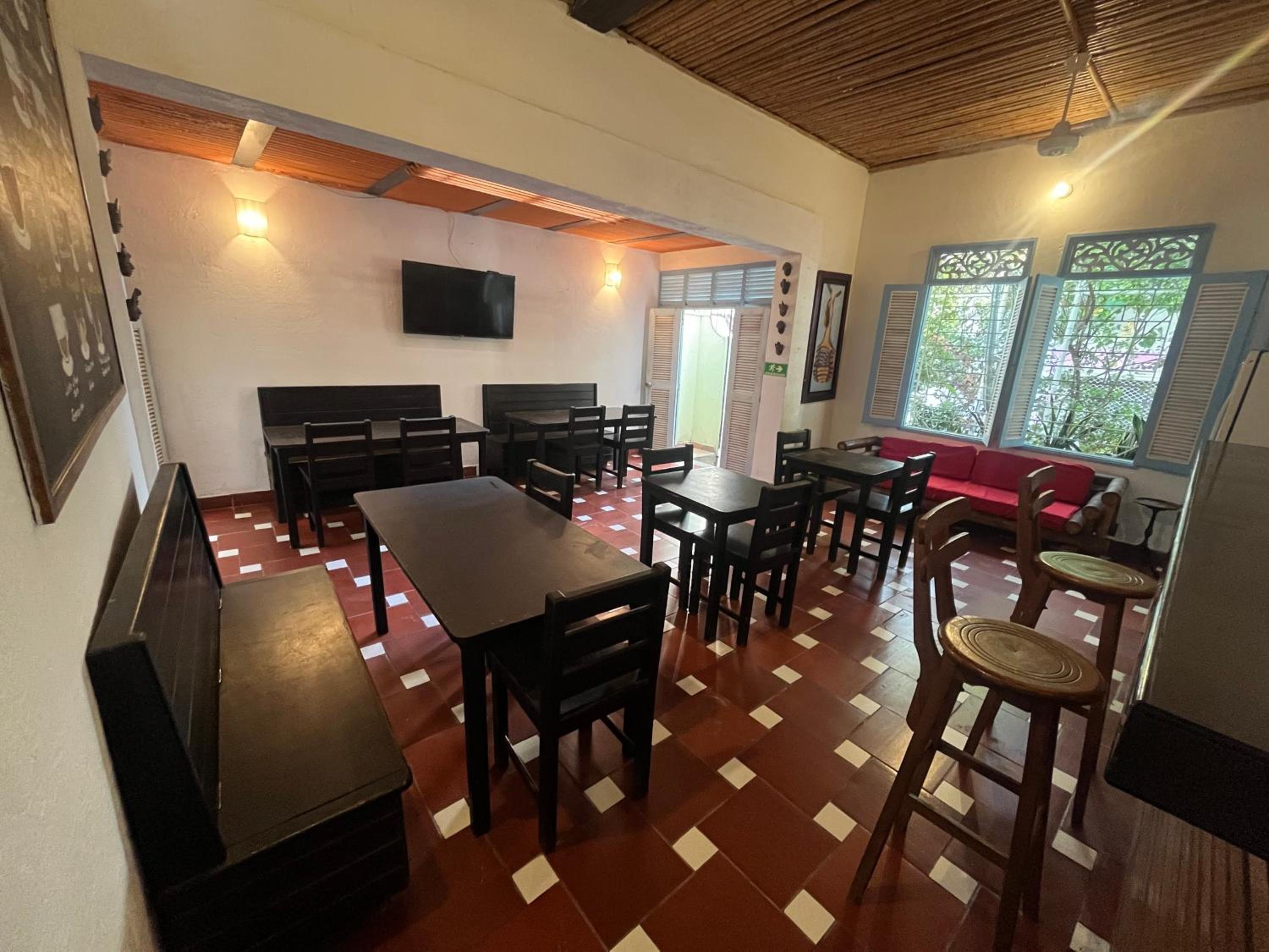 Sana Mar Hostel & Eco-Café