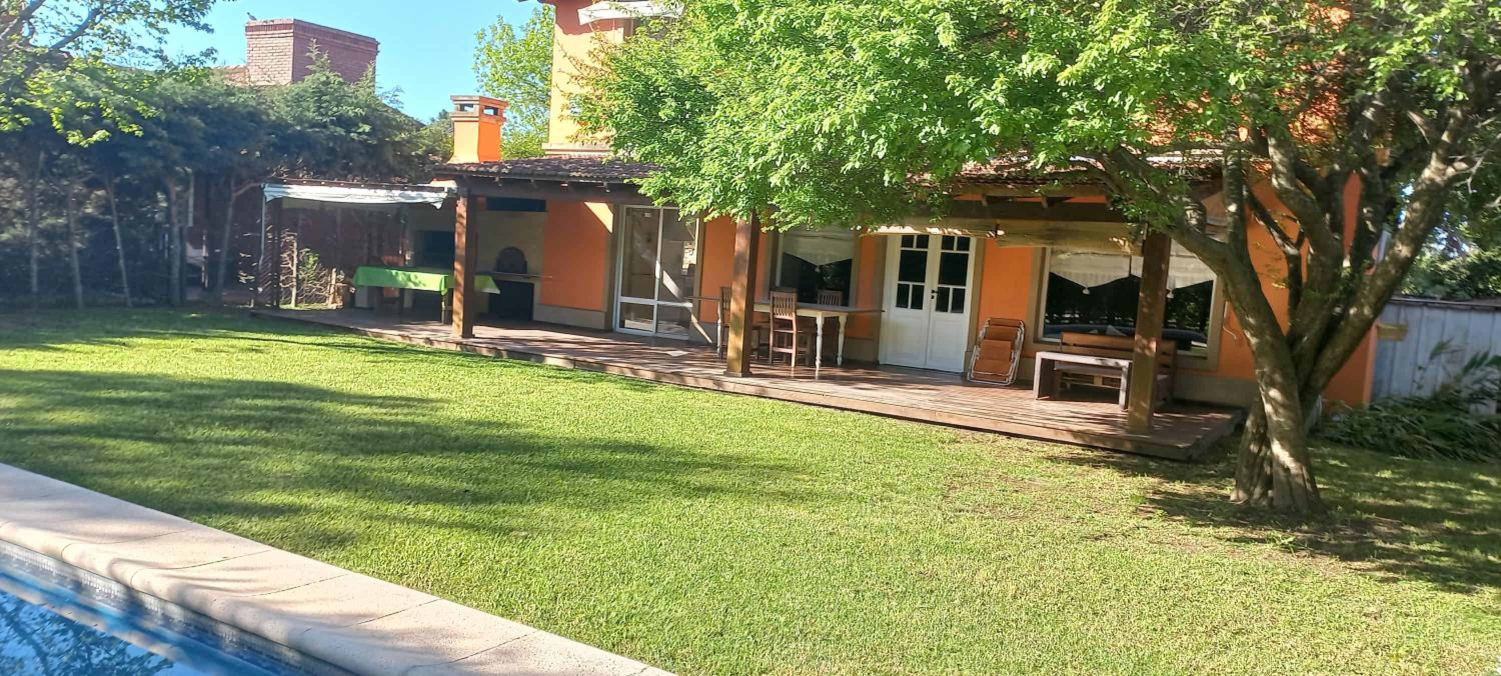 Casa estilo Toscana Barrio Privado Valle Claro