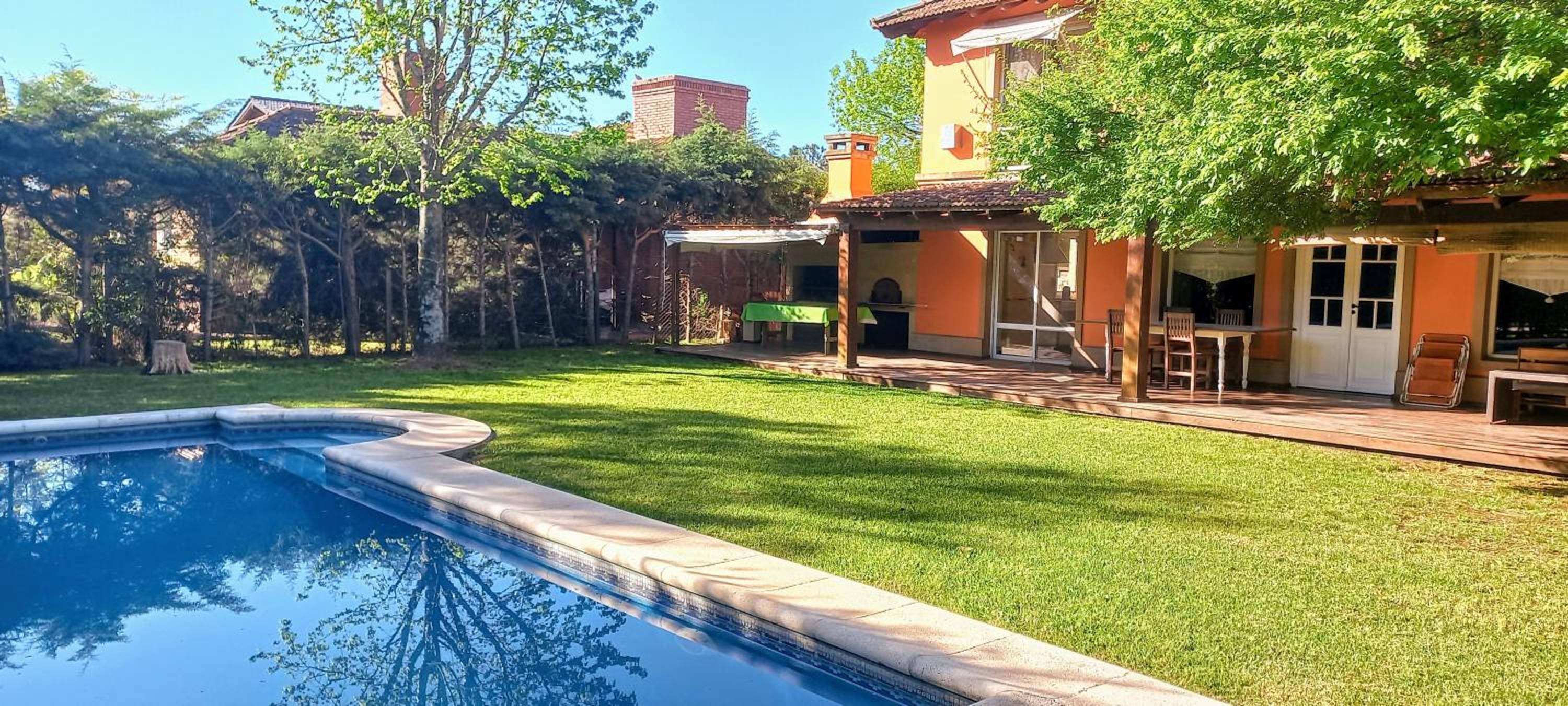 Casa estilo Toscana Barrio Privado Valle Claro