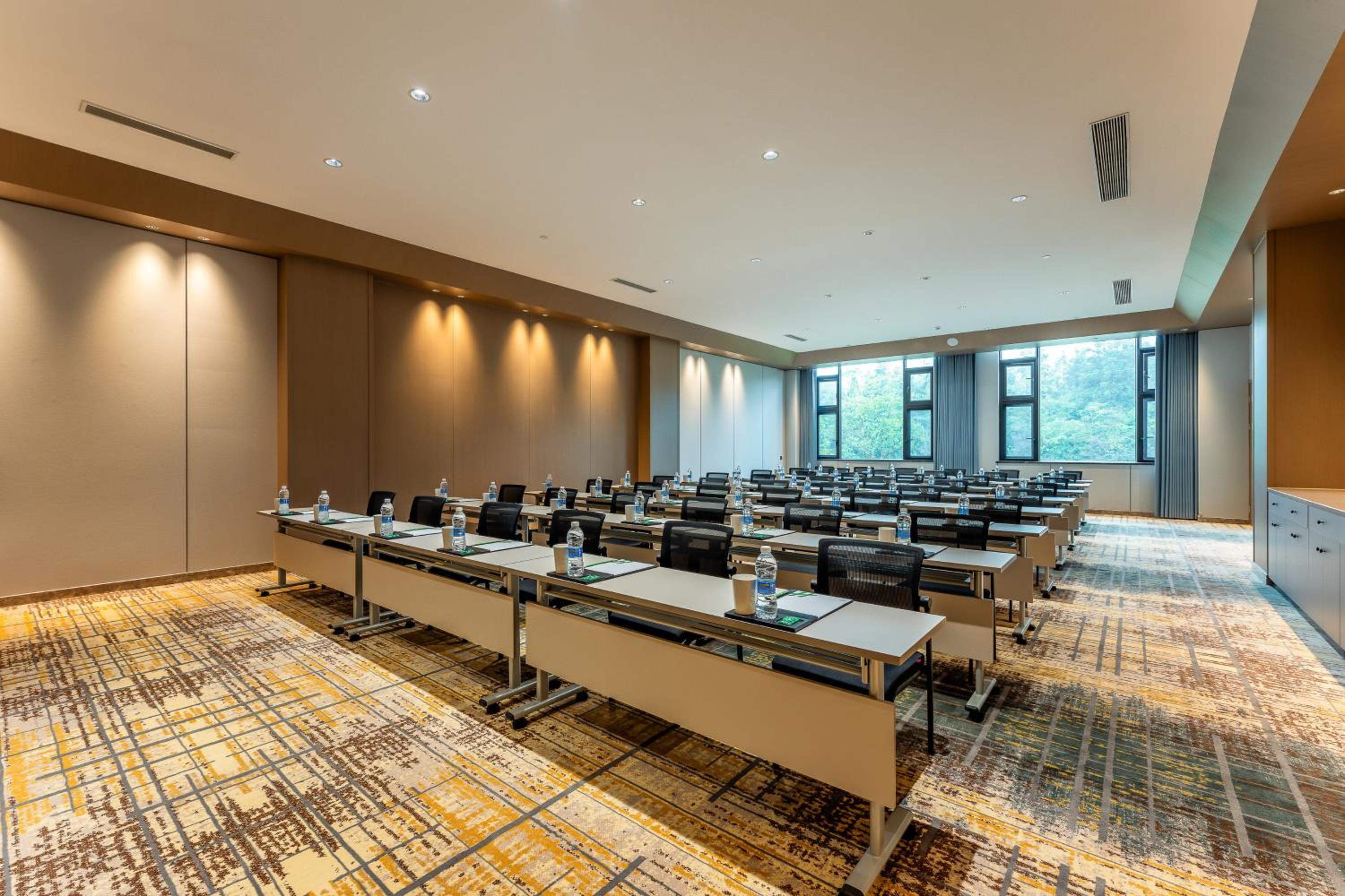 Holiday Inn Jiuhua Mountain Hot Spring by IHG
