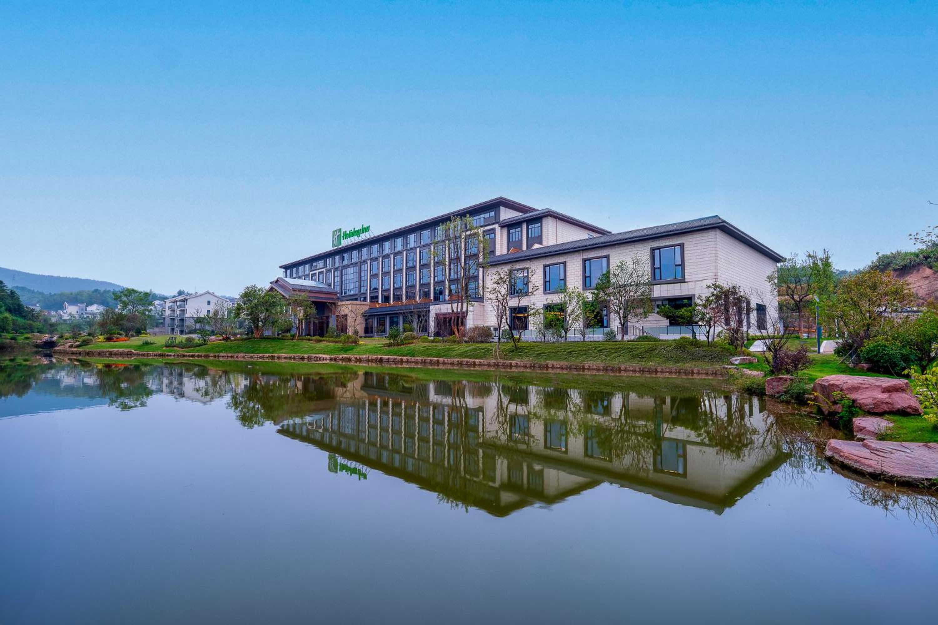 Holiday Inn Jiuhua Mountain Hot Spring by IHG