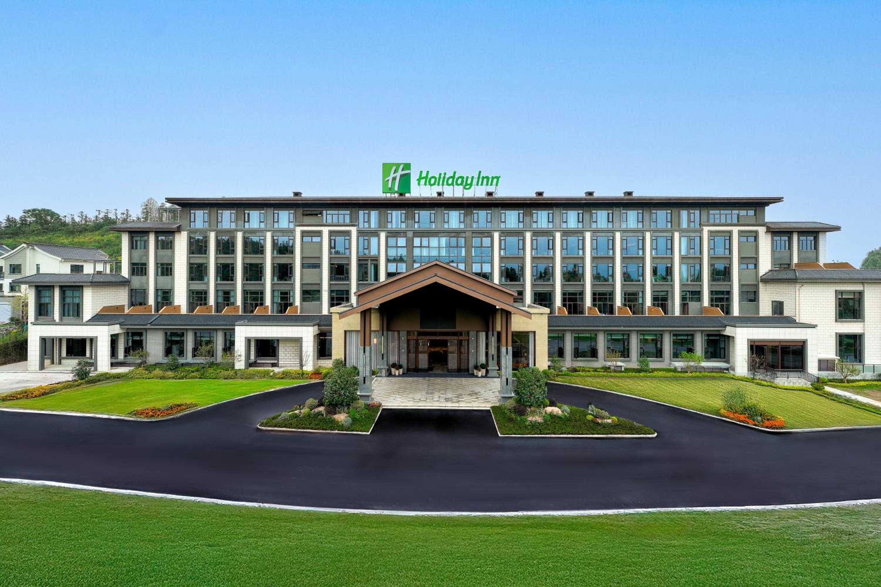 Holiday Inn Jiuhua Mountain Hot Spring by IHG