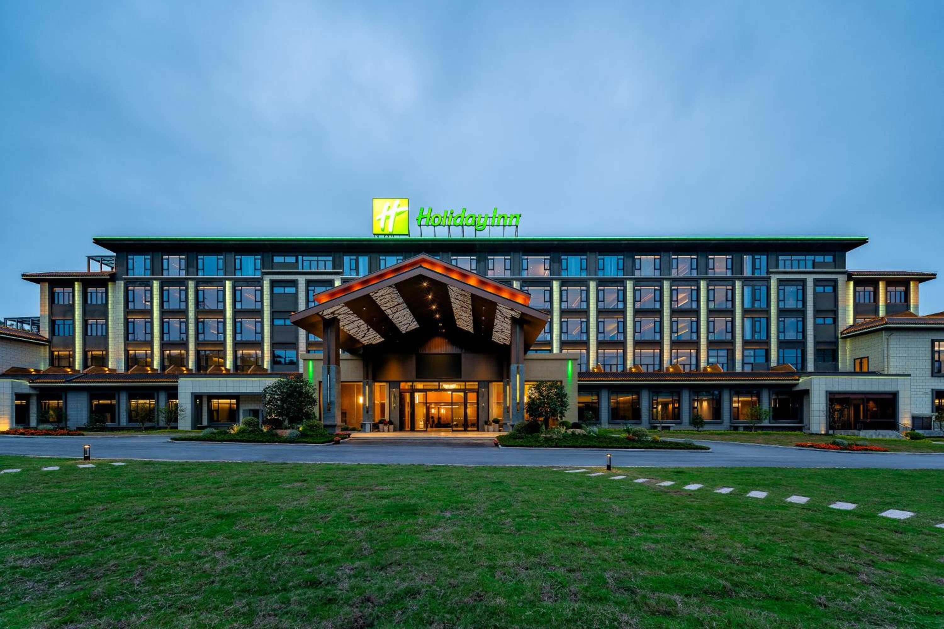 Holiday Inn Jiuhua Mountain Hot Spring by IHG