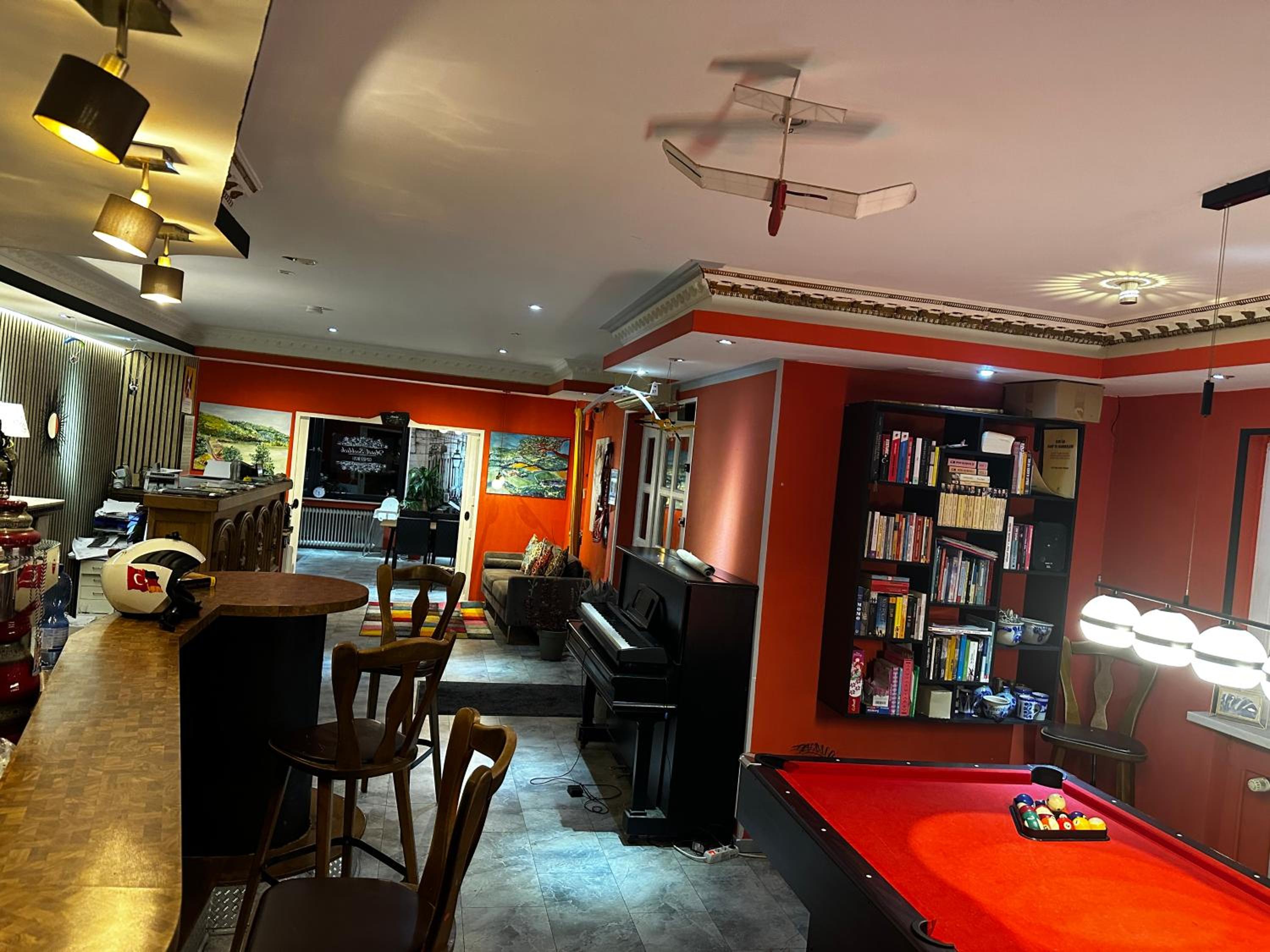 lounge