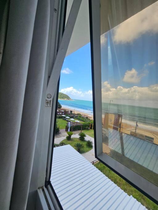 Exclusivo Frente Mar c piscina e jacuzzi térmica